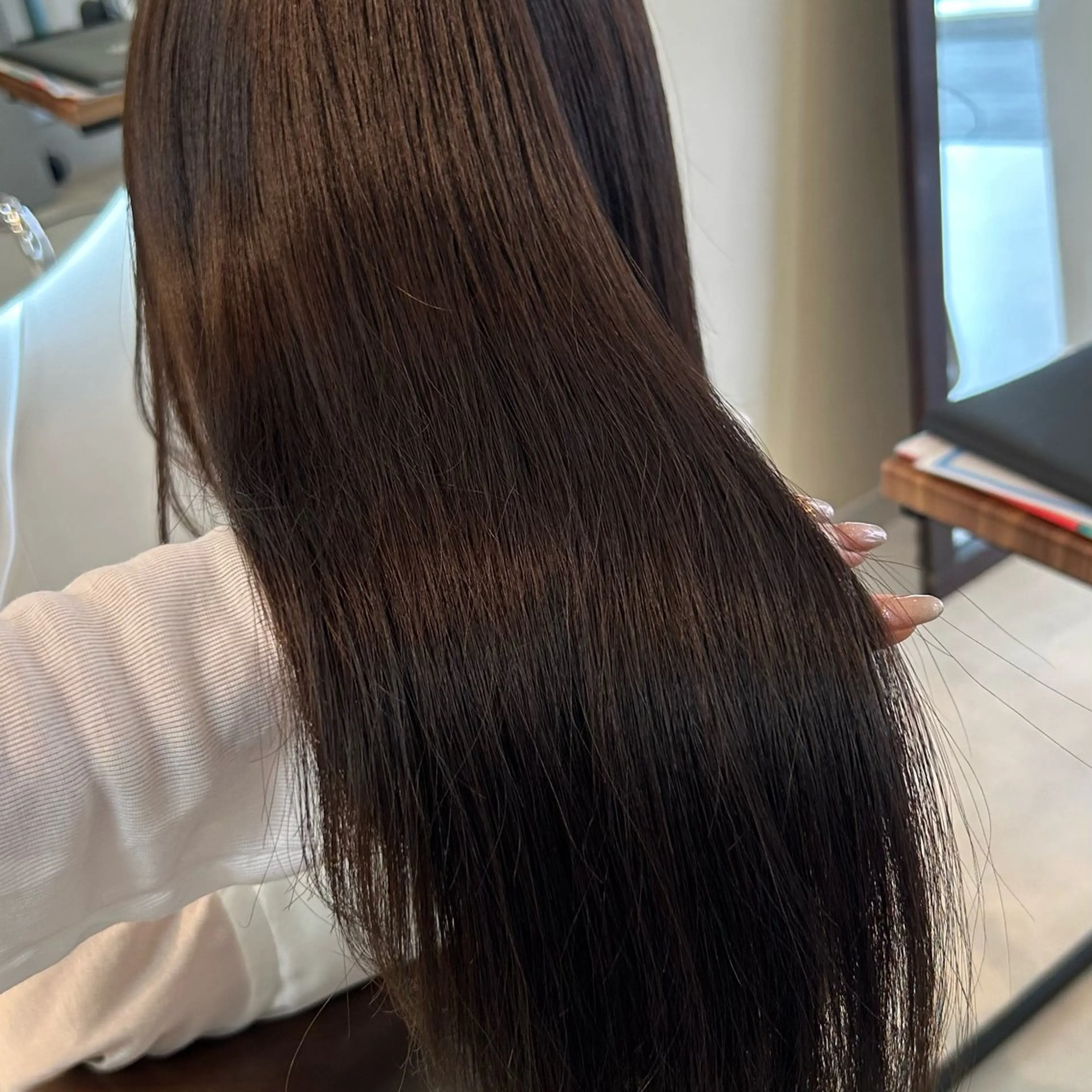 ロング カラー 透明感カラー オリーブカラー ヘアカラー トリートメント 加藤 野々愛のヘアスタイル