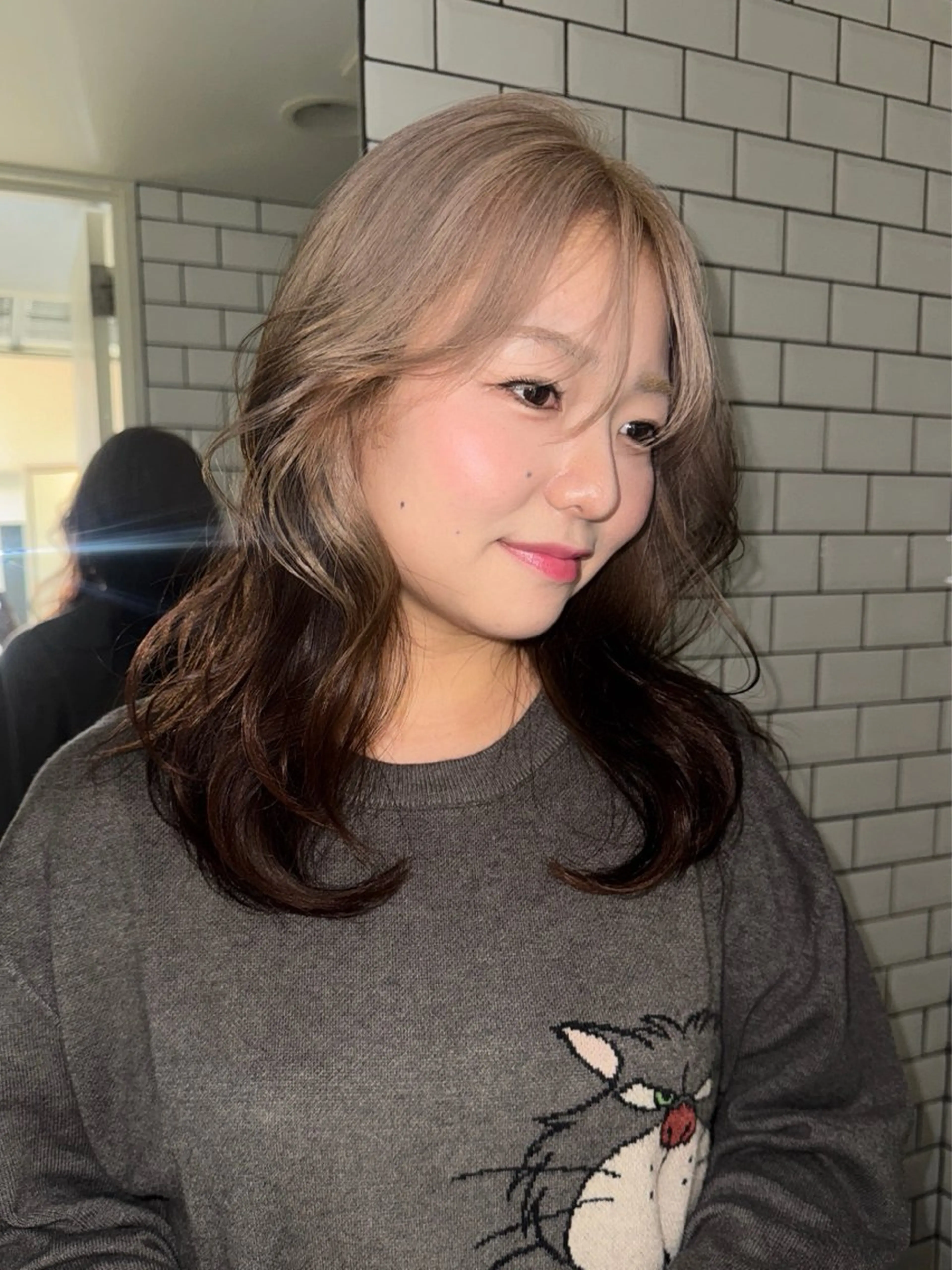 セミロング カラー ヘアアレンジ ヘアカラー トリートメント minto/ 似合わせ/ハイトーンのヘアスタイル