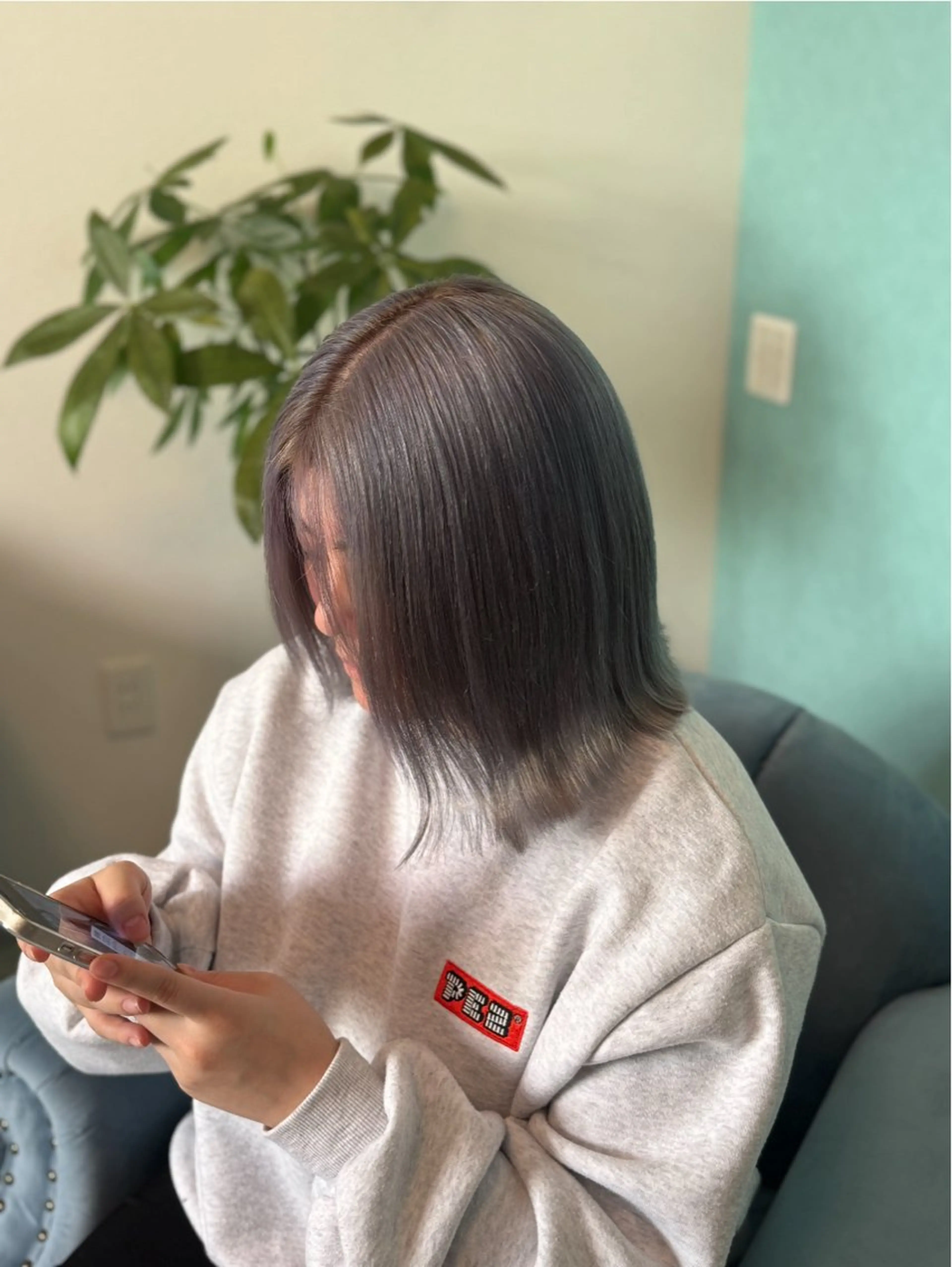 カラー アッシュ アッシュグレー ブリーチ 透明感カラー ヘアカラー Rune清水annex所属・かじわら りんねのヘアスタイル