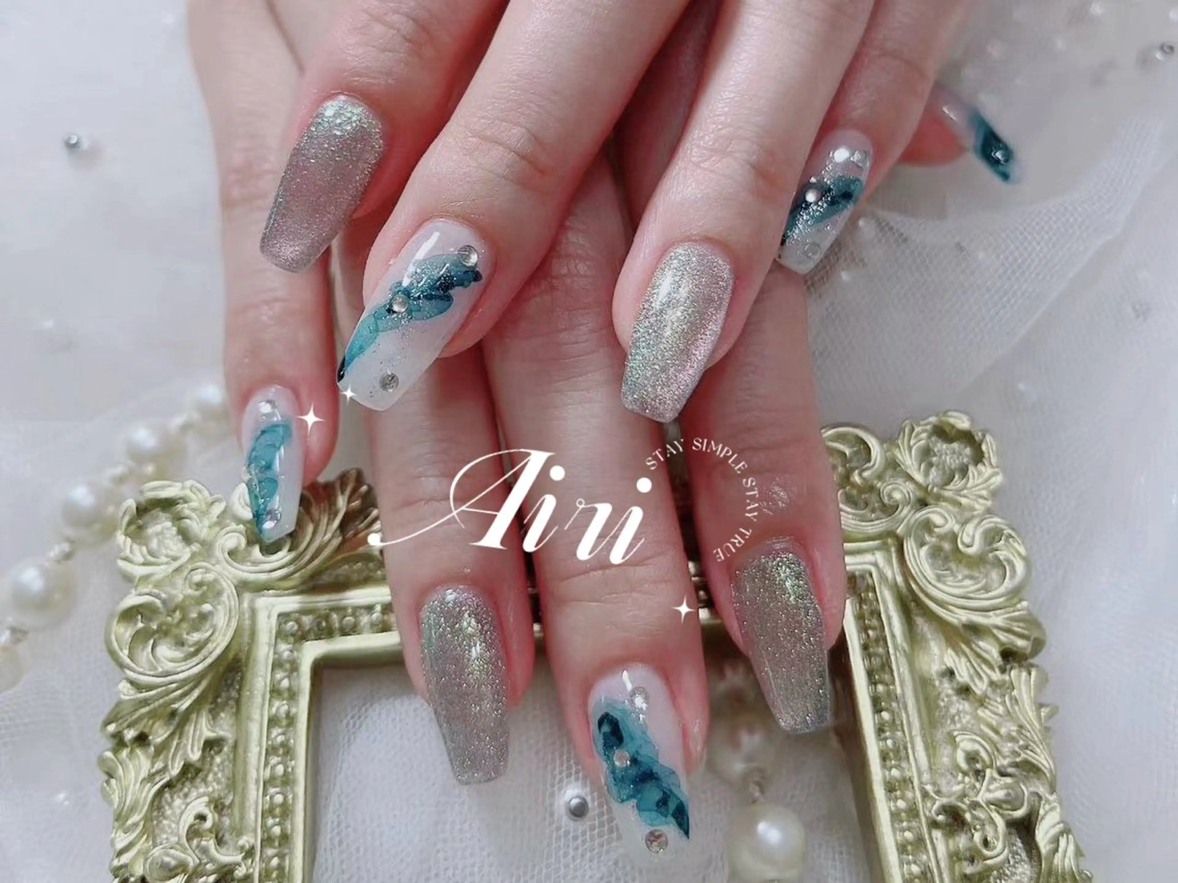 ネイル 桜ネイル フットネイル ジェルネイル 韓国ネイル ラメ(グリッター) ハンドネイル ネイルサロンAiri 長さ出し·シンプルのネイルデザイン