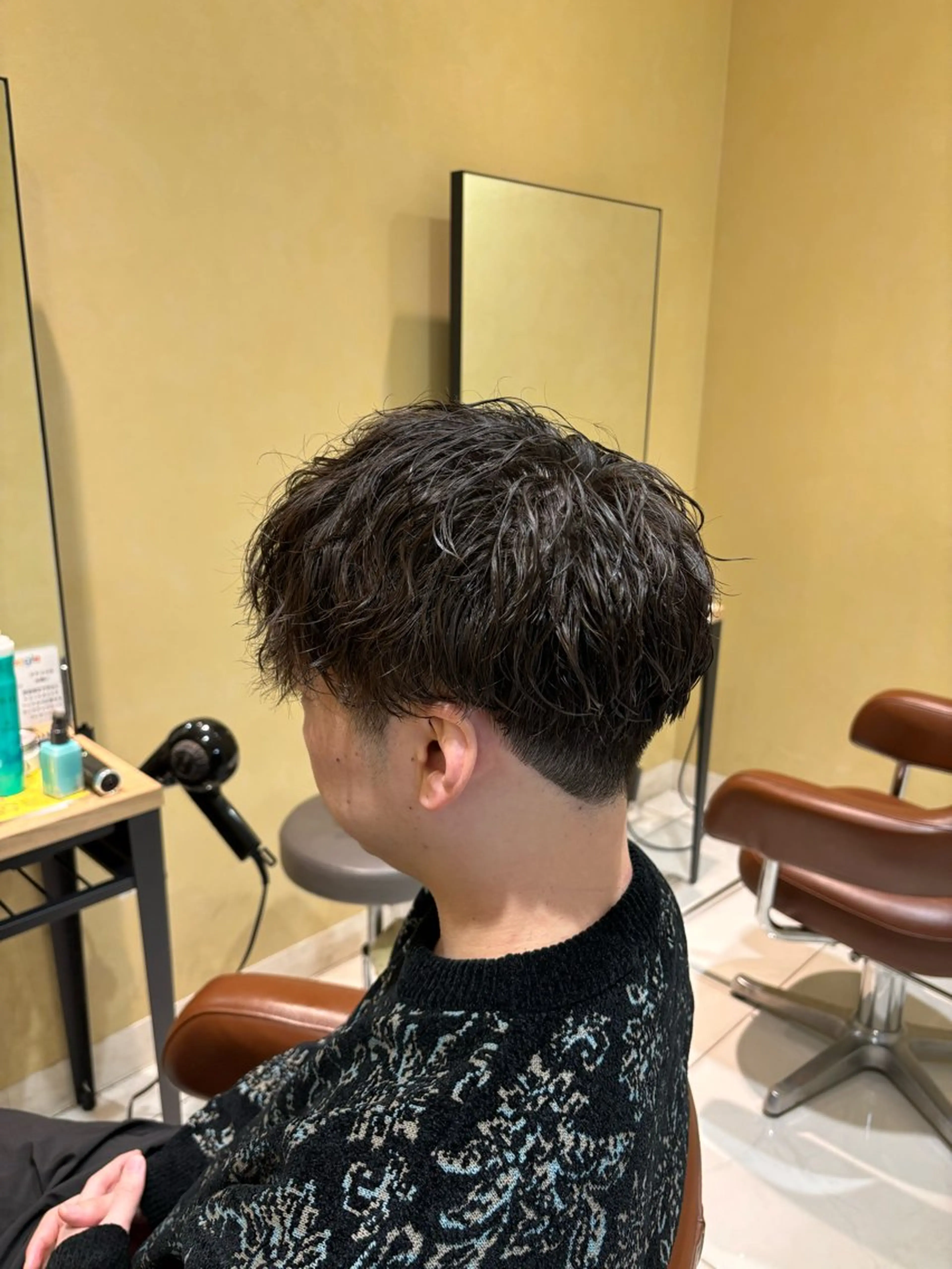 パーマ メンズ 韓国風/メンズ アイブロウワックスの眉毛・アイブロウイメージ