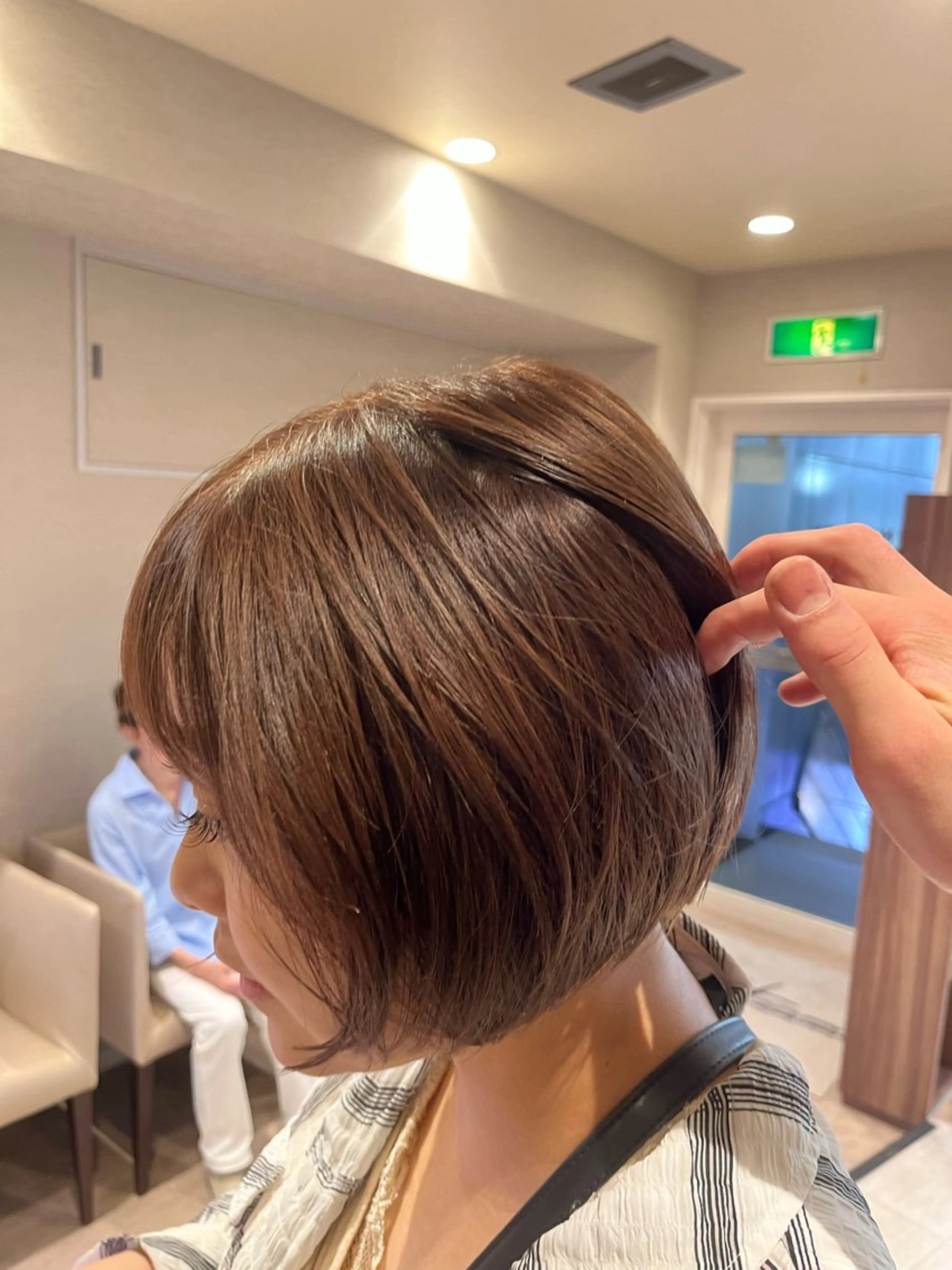 ショート カラー ブリーチ ブラウンカラー 透明感カラー ボブ 卒業式のヘアスタイル dogstar小林諒 レイヤー/パーマのヘアスタイル