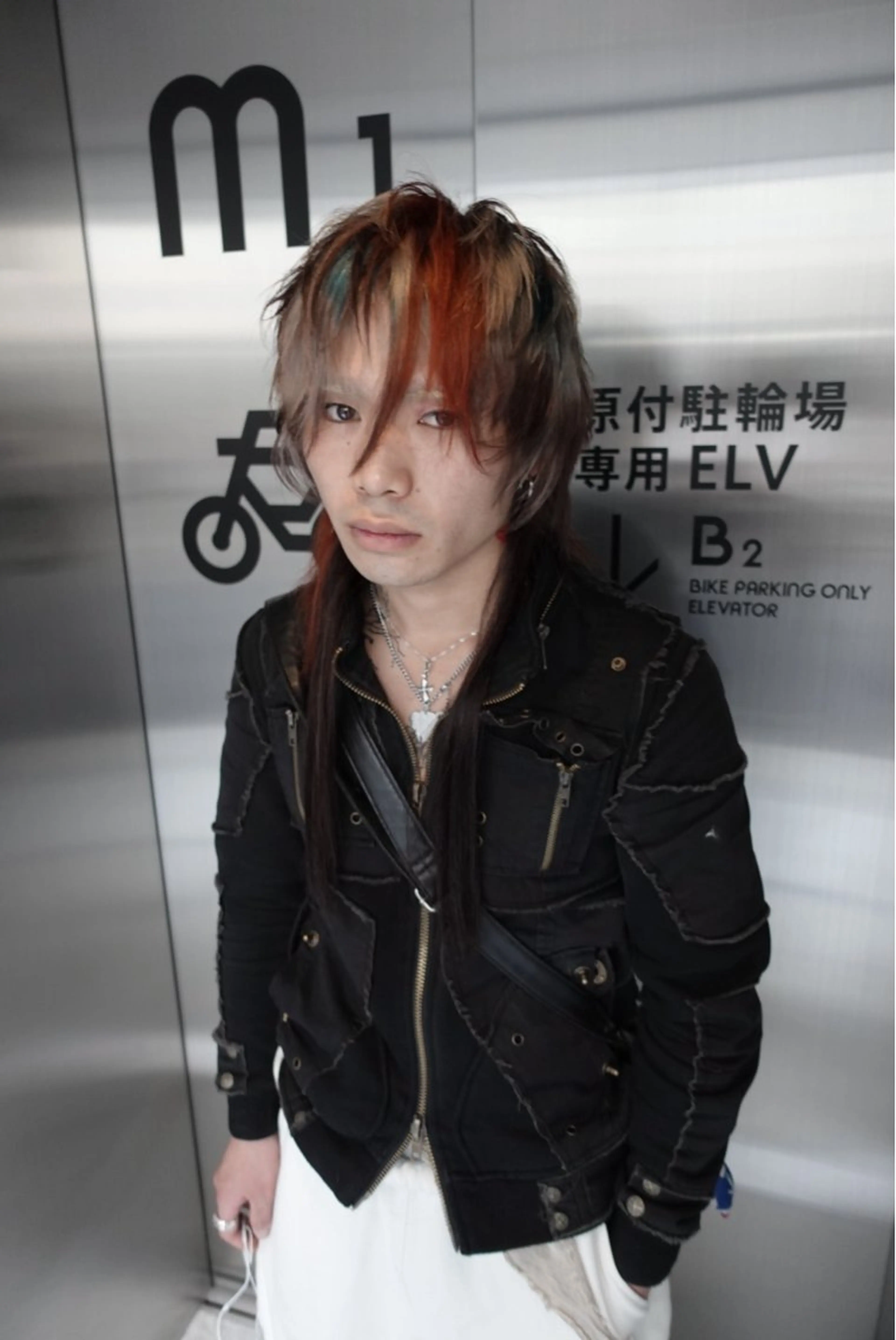 ショート ヘアカラー Null 表参道所属・岩下昂世/ ハイトーン/デザインのヘアスタイル