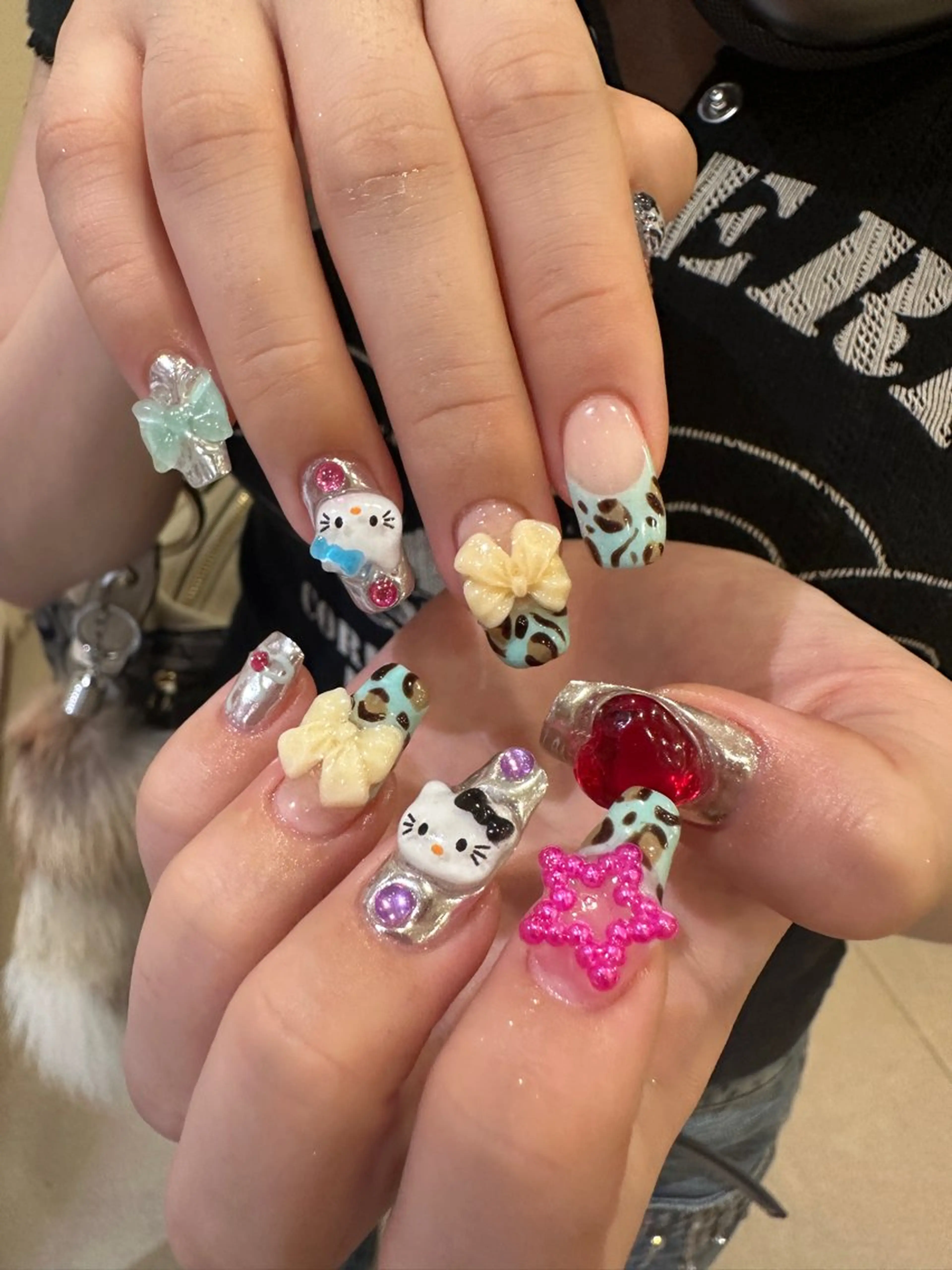 ネイル ハンドネイル 👽個性派ネイル🎀 komachiのヘアスタイル