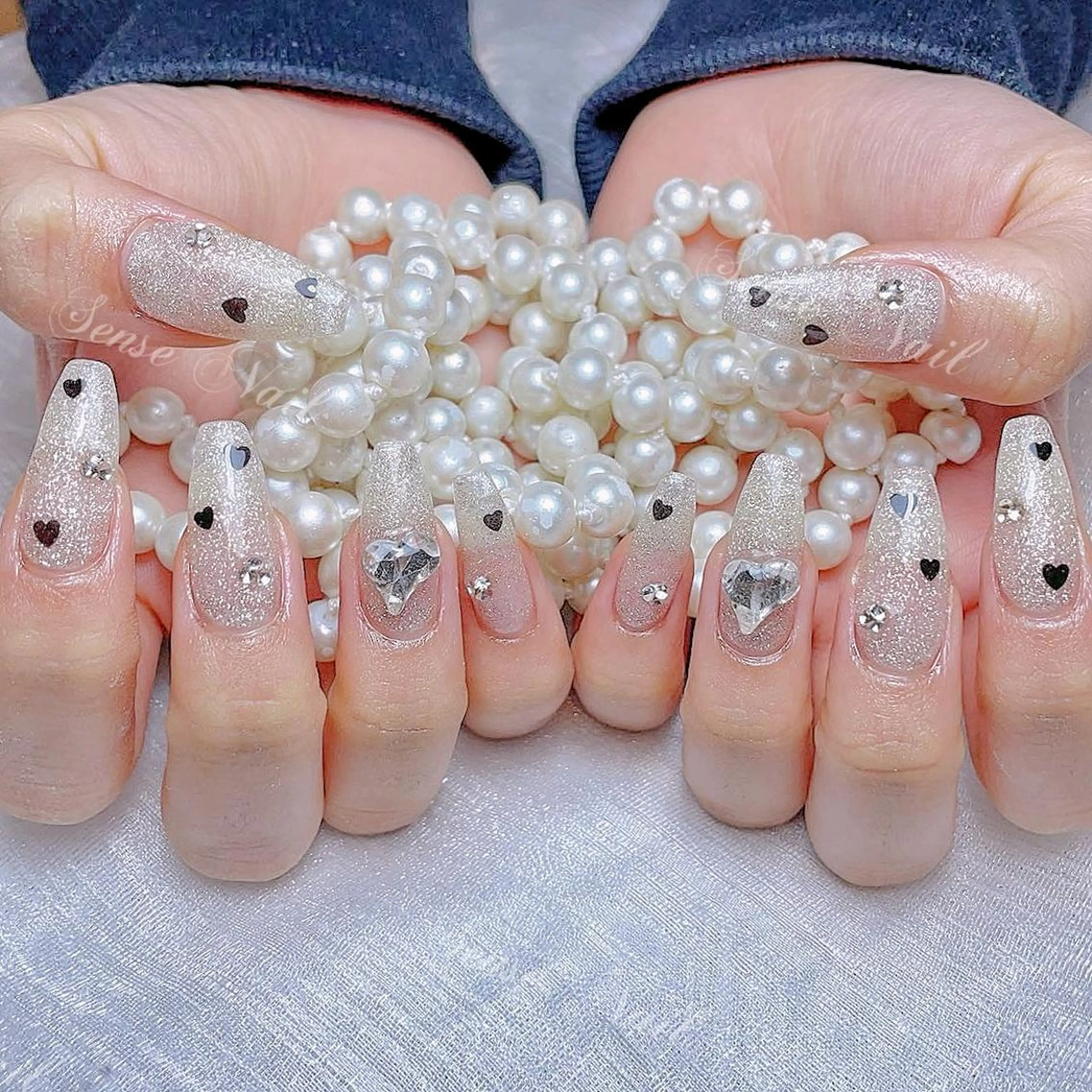 ネイル Queening 🦋のネイルデザイン