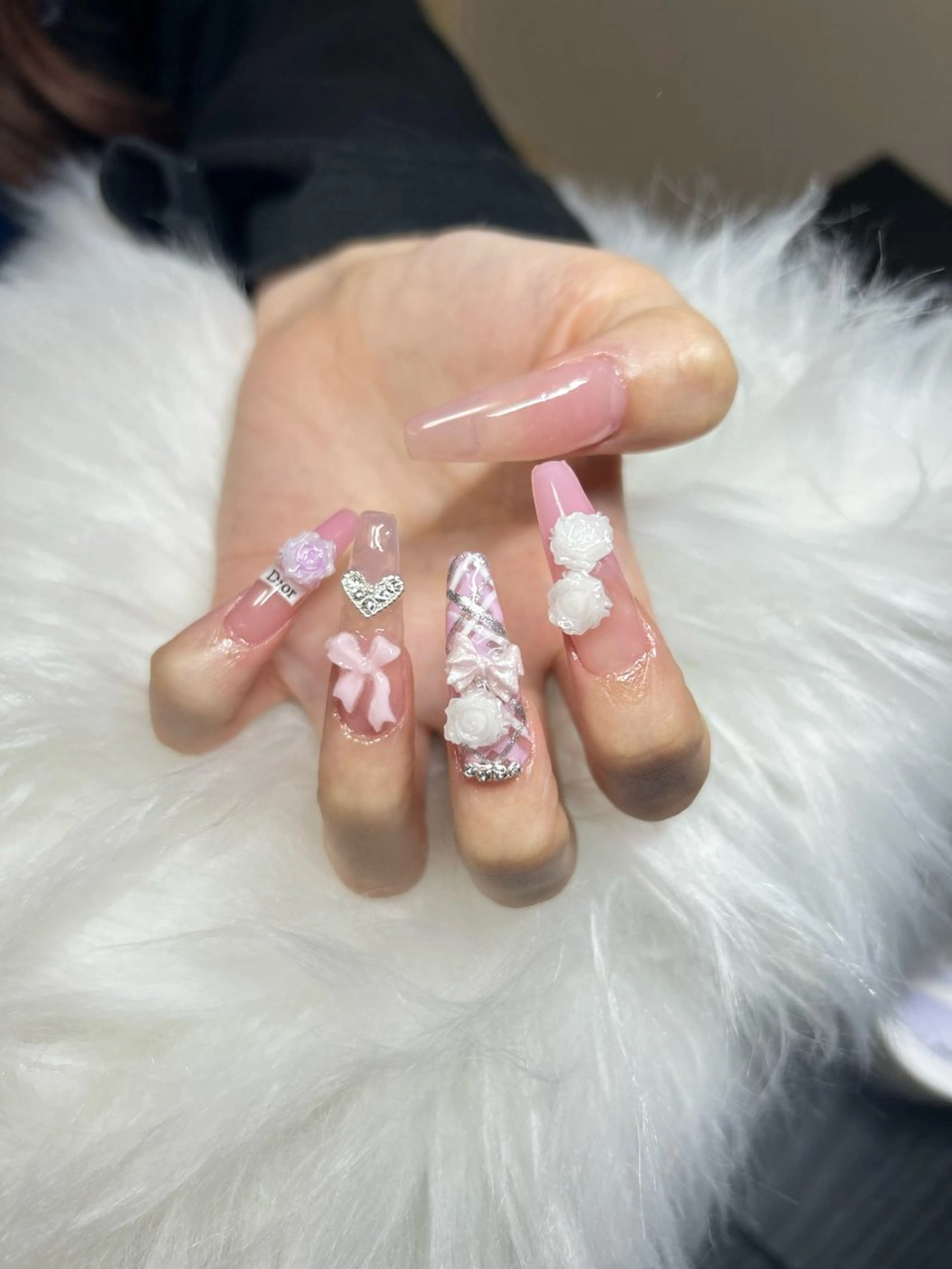 ネイル Queen Nail 　クイーンネイルのネイルデザイン