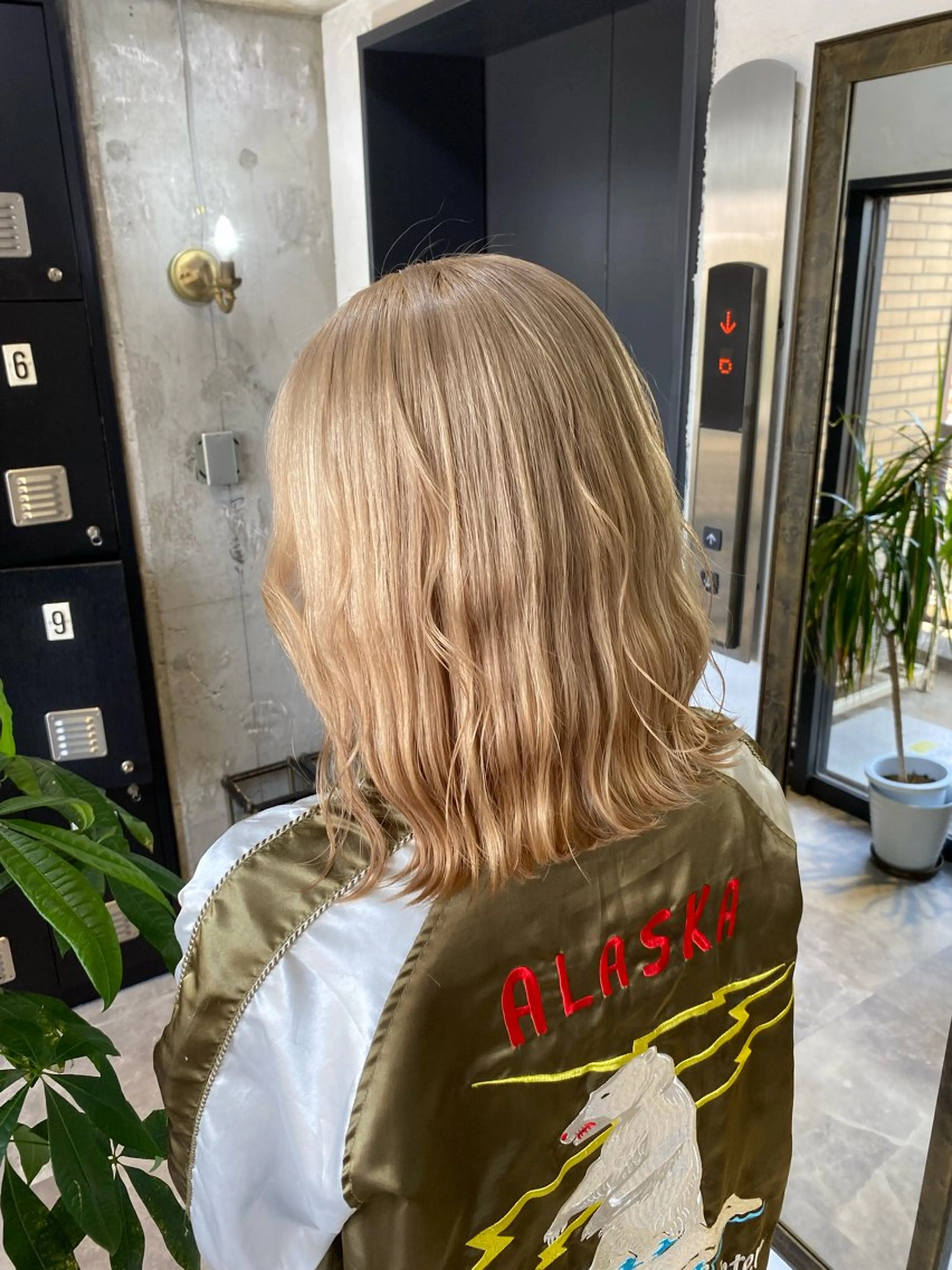 ミディアム ヘアカラー トリートメント ヘアセット 艶髪ハイトーン🌙 /RINOのヘアスタイル