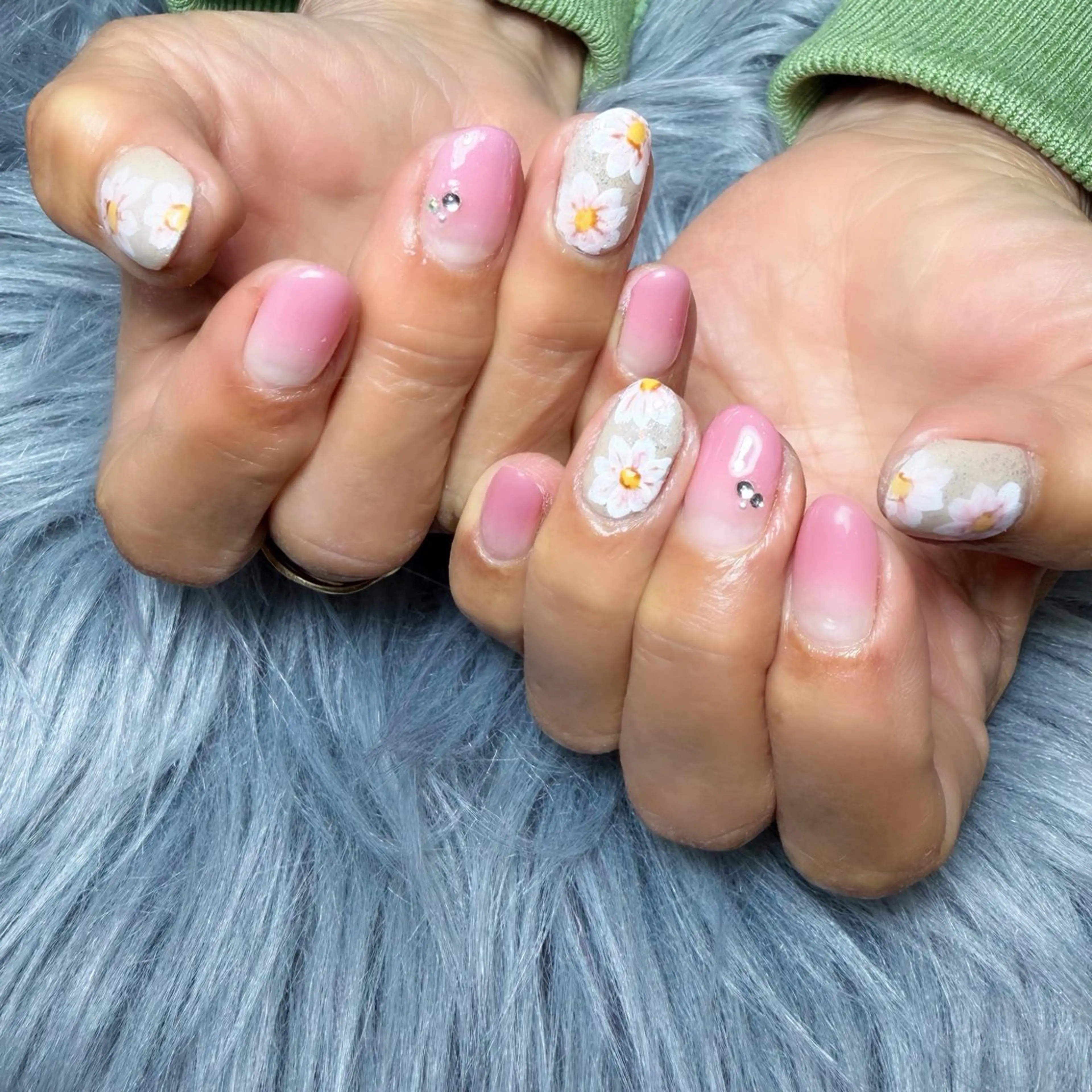 ネイル ハンドネイル CHERILY meiのマツエク・マツパデザイン