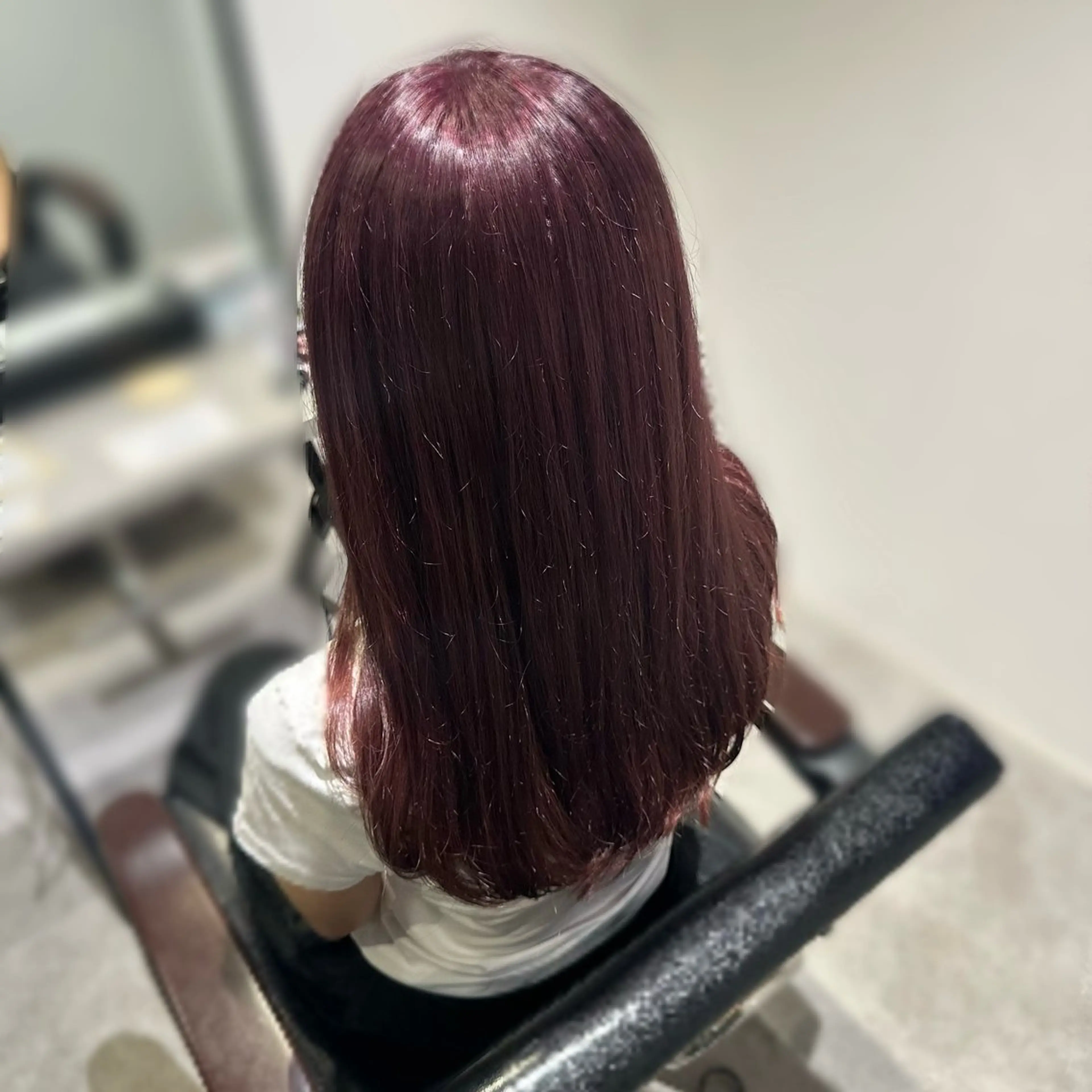 セミロング カラー ピンクカラー ローズカラー ヘアカラー 岩本みるか/ 暖色カラー/ベージュのヘアスタイル