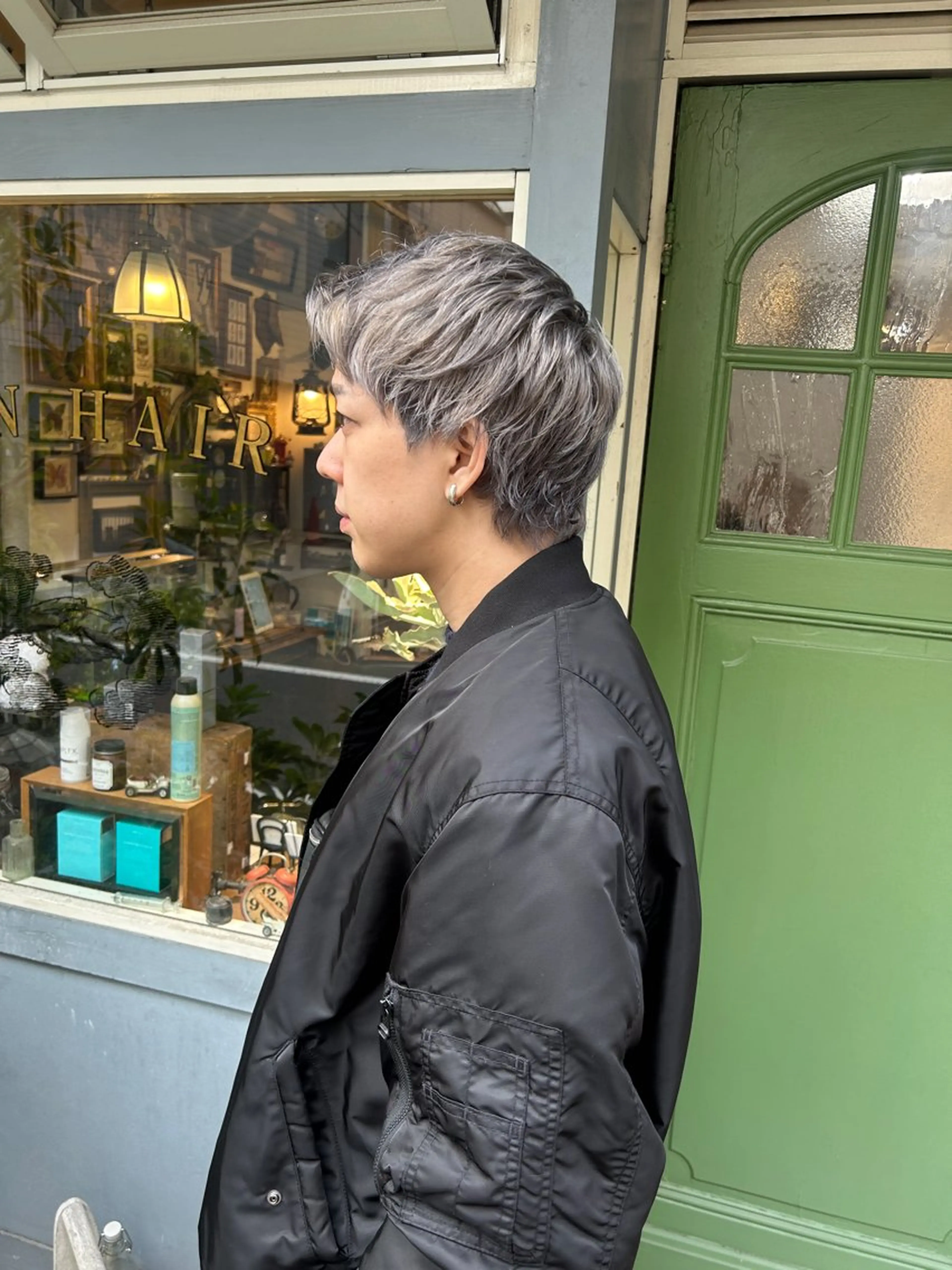 ショート カラー メンズ メンズブリーチ ブリーチ シルバー ヘアカラー トリートメント 清水千優/パーマ/透 明感カラー/メンズのヘアスタイル