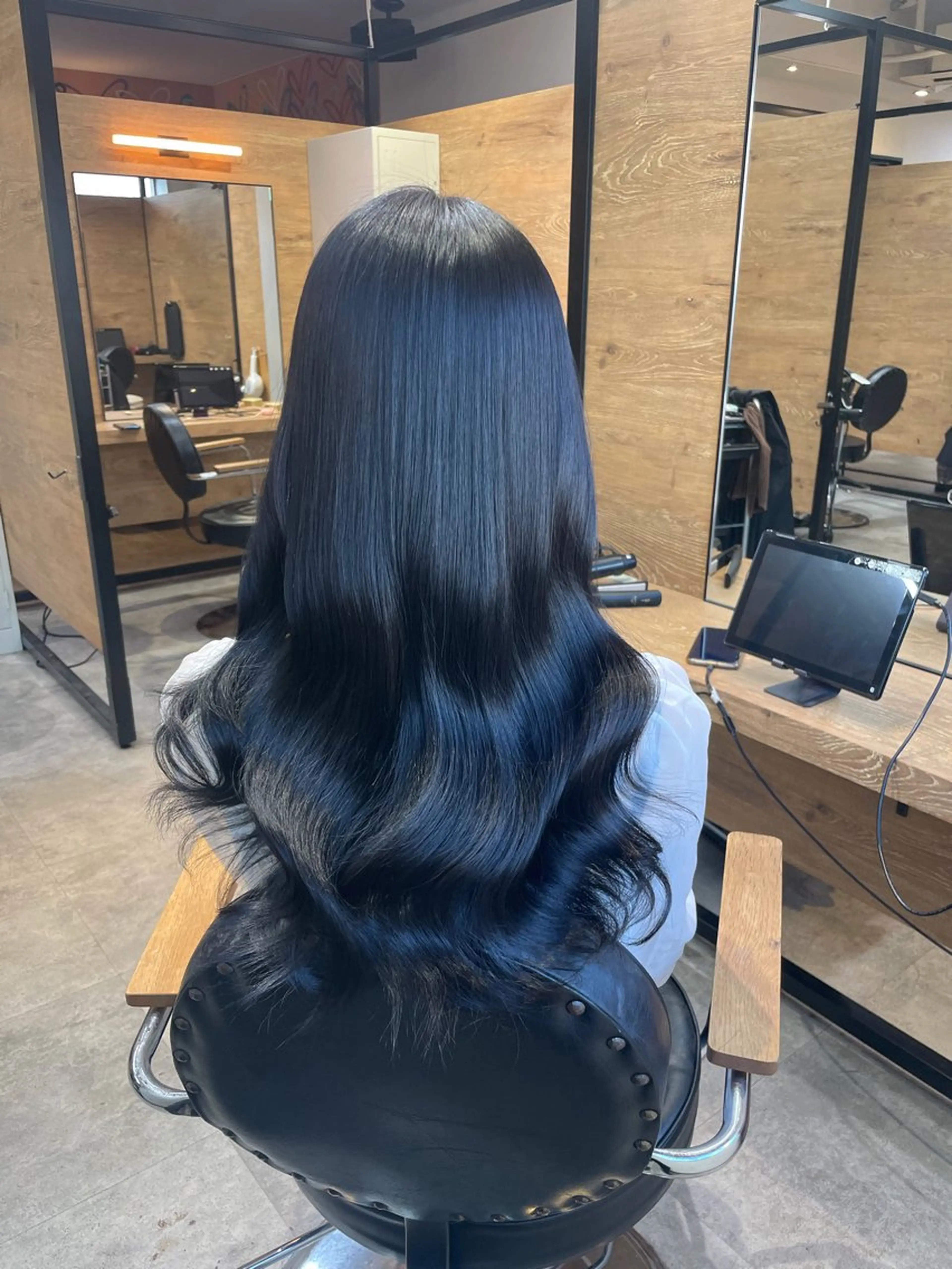 カット+選べるカラー(イルミナ・アディクシーetc.)+4ステップoggiottoトリートメントの写真