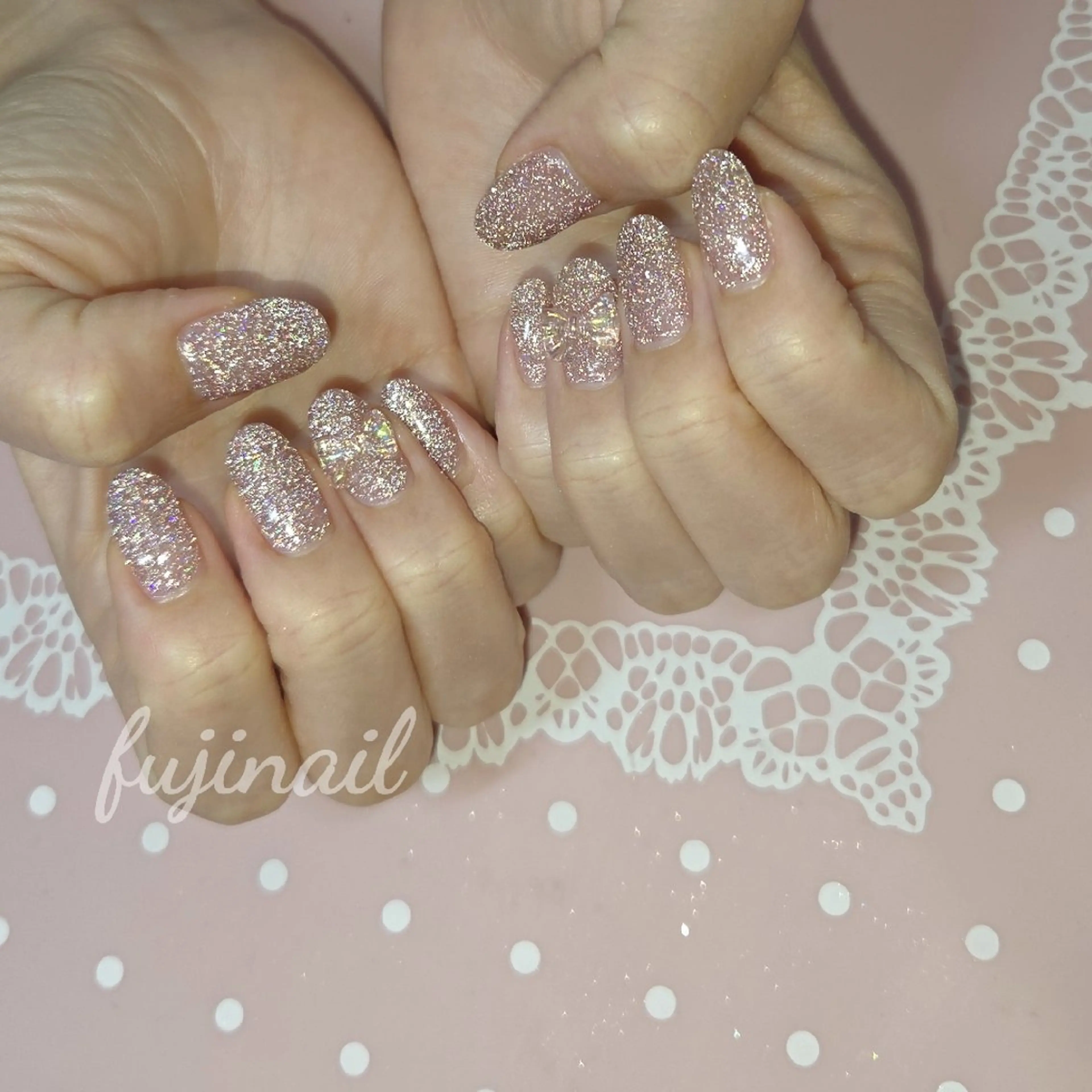 ネイル フラッシュネイル ラメ(グリッター) ワンカラーネイル リボン ハンドネイル fujinail(バーバーフジノ)所属・藤野 智美のネイルデザイン