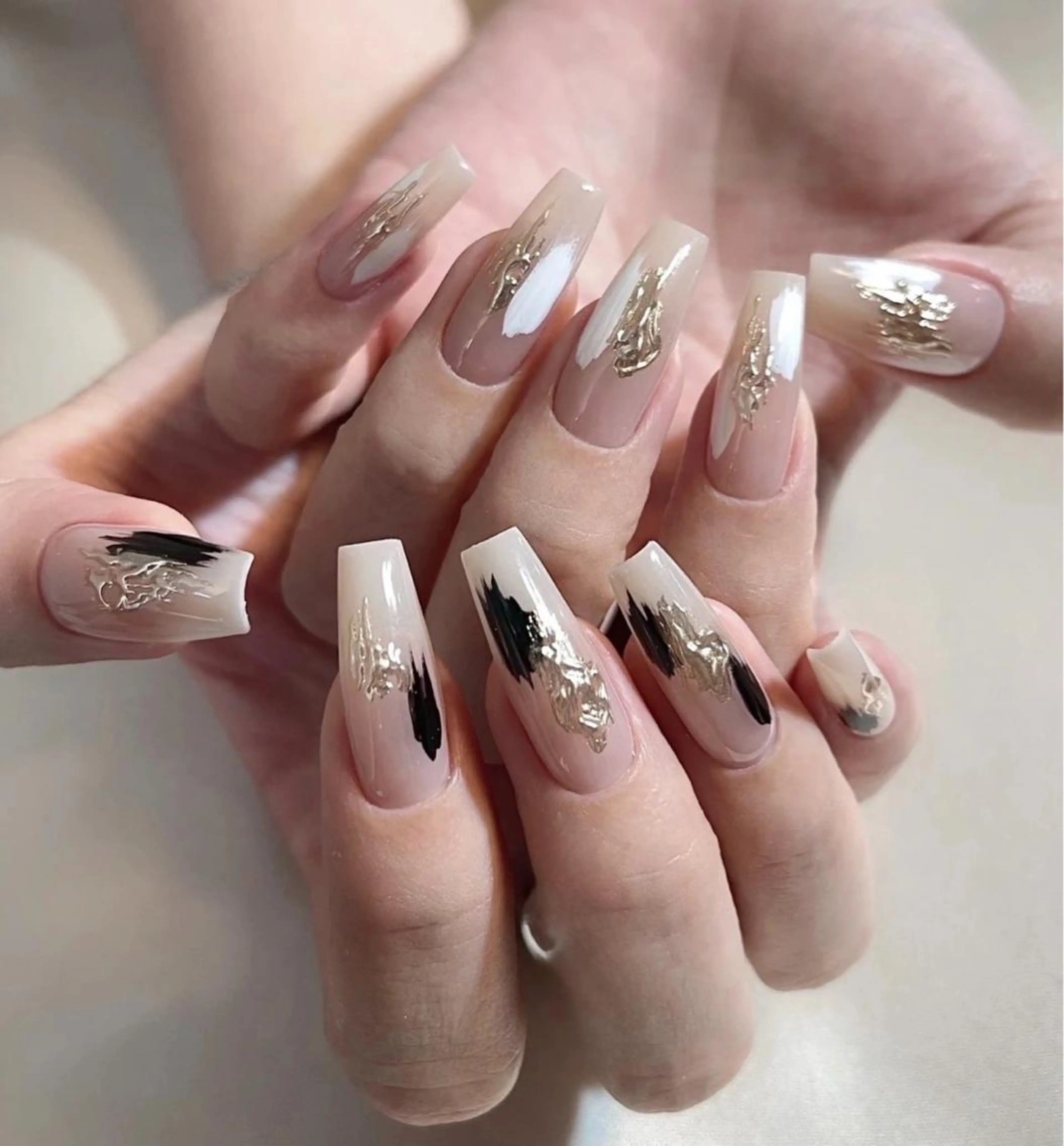 ネイル ミラーネイル オフィスネイル BETTER ME ネイルサロン池田公園のネイルデザイン