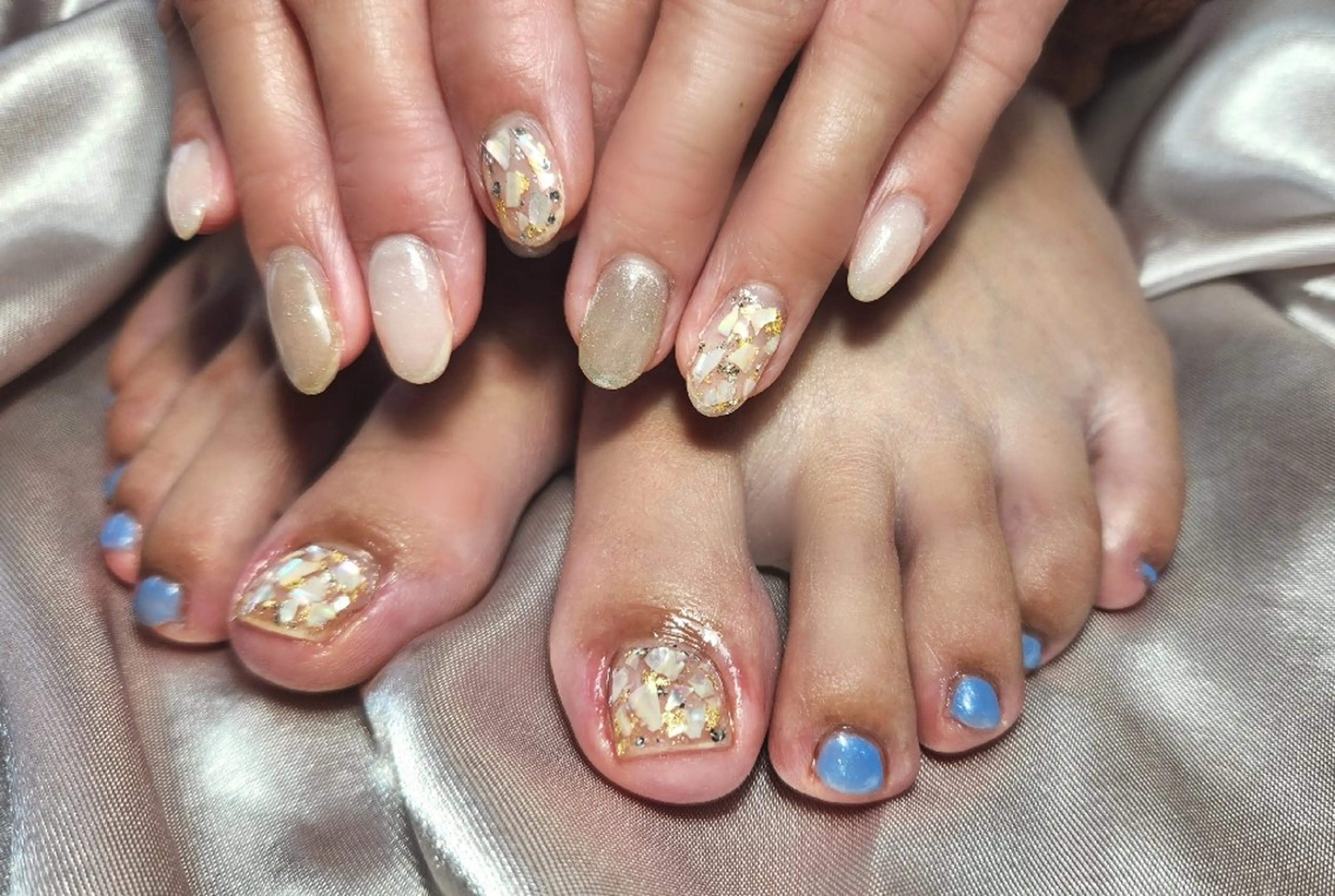 ネイル フットネイル 水色 マグネットネイル おそろいネイル 夏ネイル   BENNIEのネイルデザイン