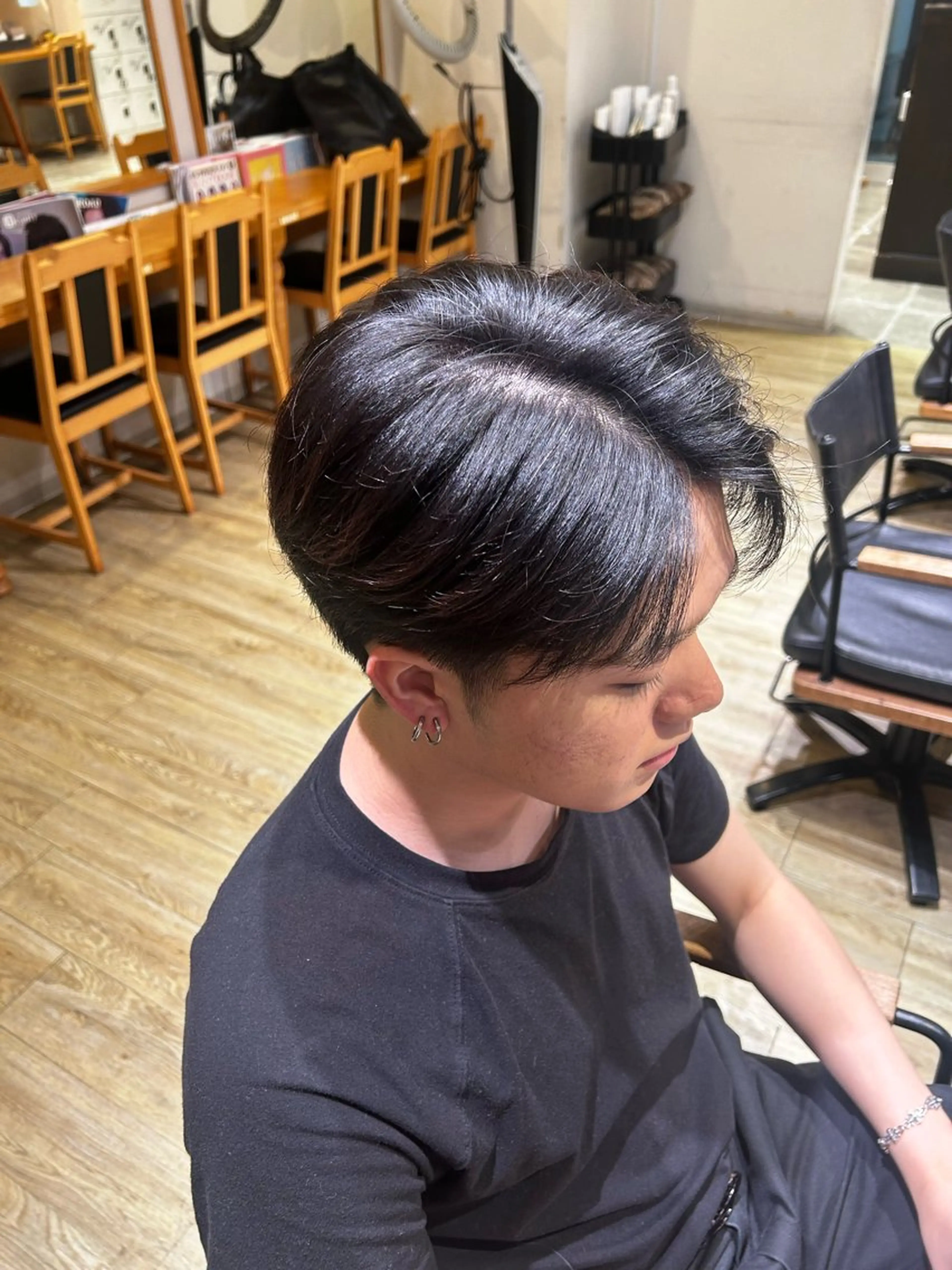 ショート カット 鳴海 美海のヘアスタイル