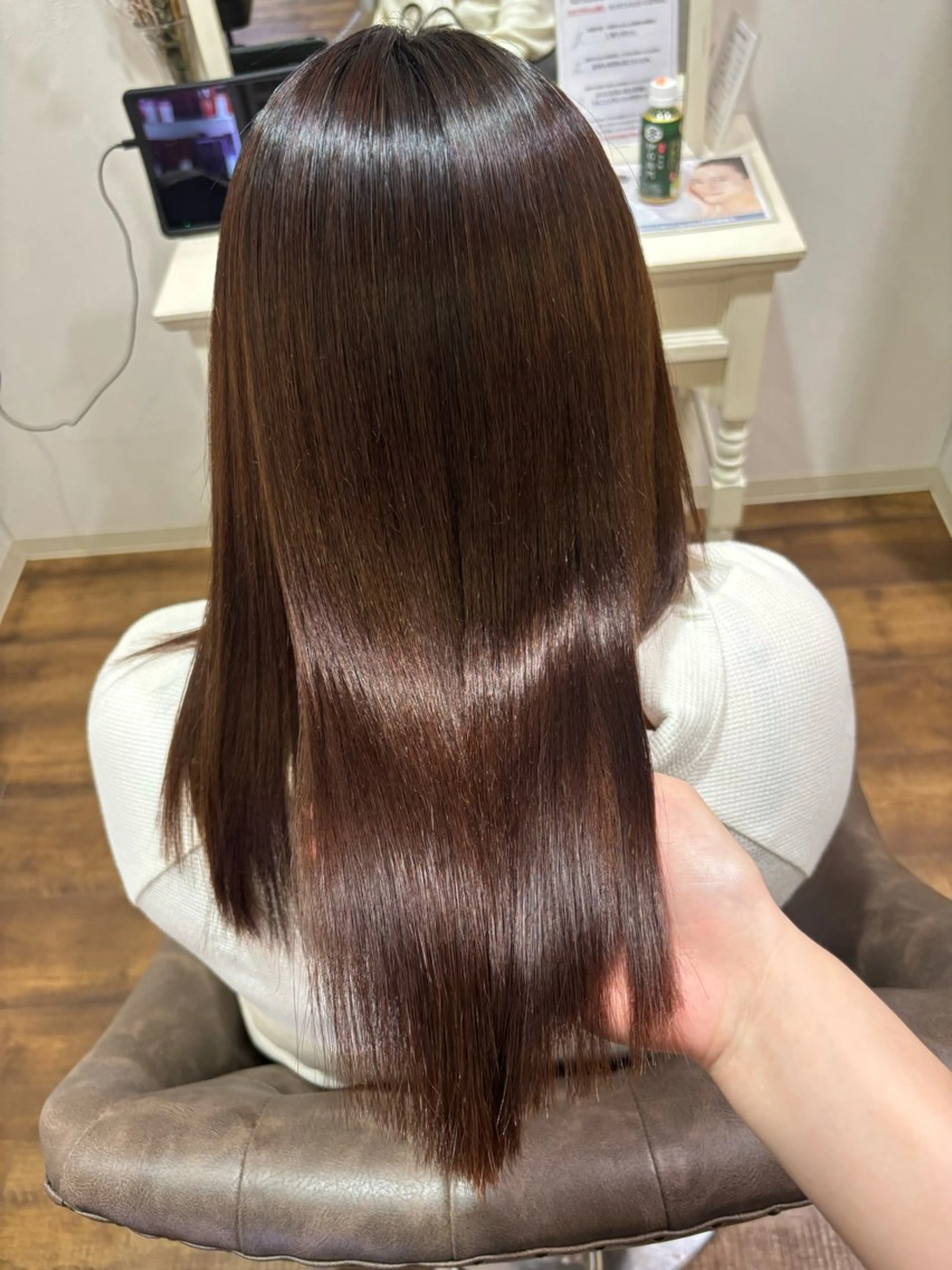 ミディアム 藤井 桃華のヘアスタイル