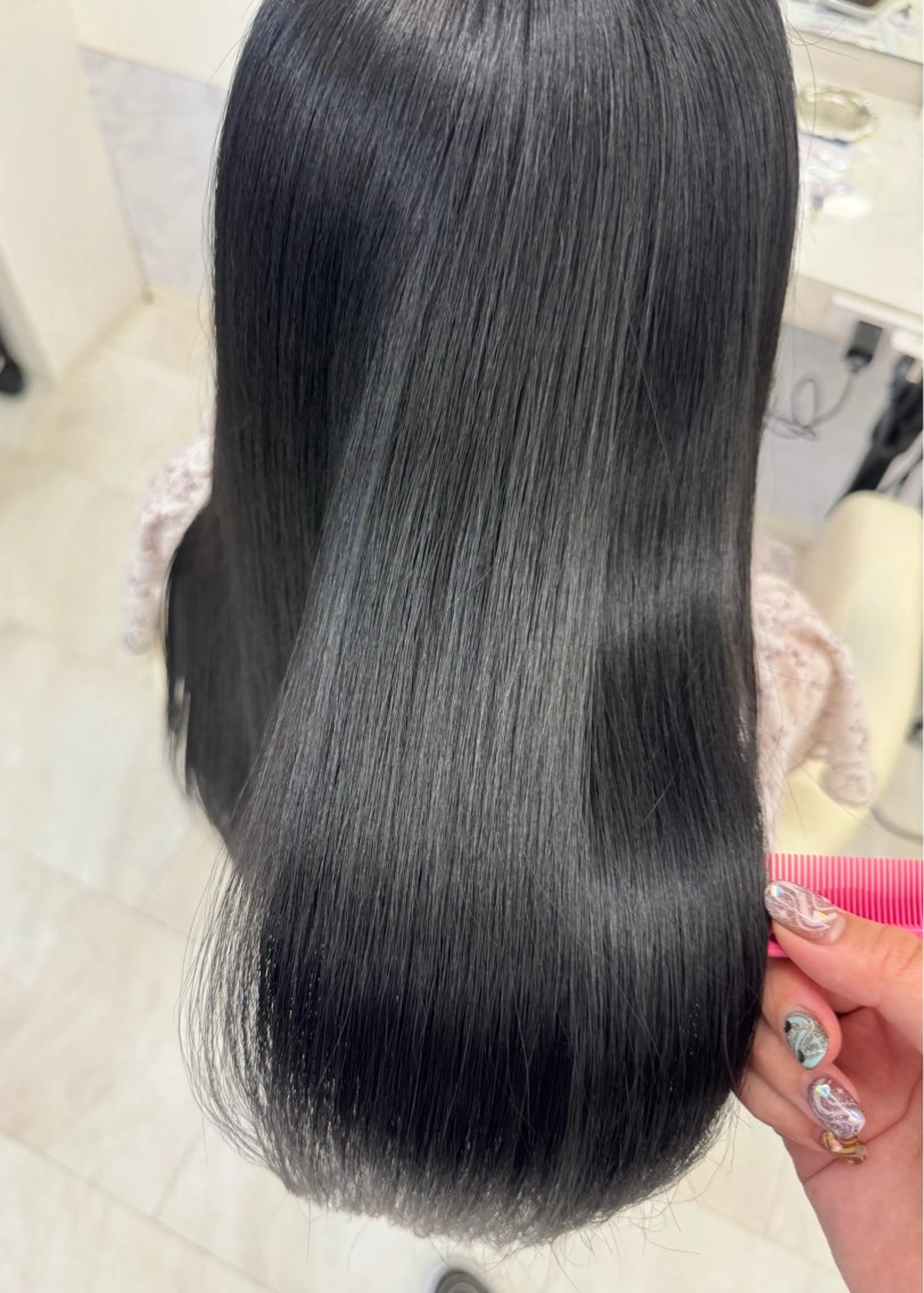 セミロング カラー はな　ブリーチ ハイトーン/ 渋谷のヘアスタイル