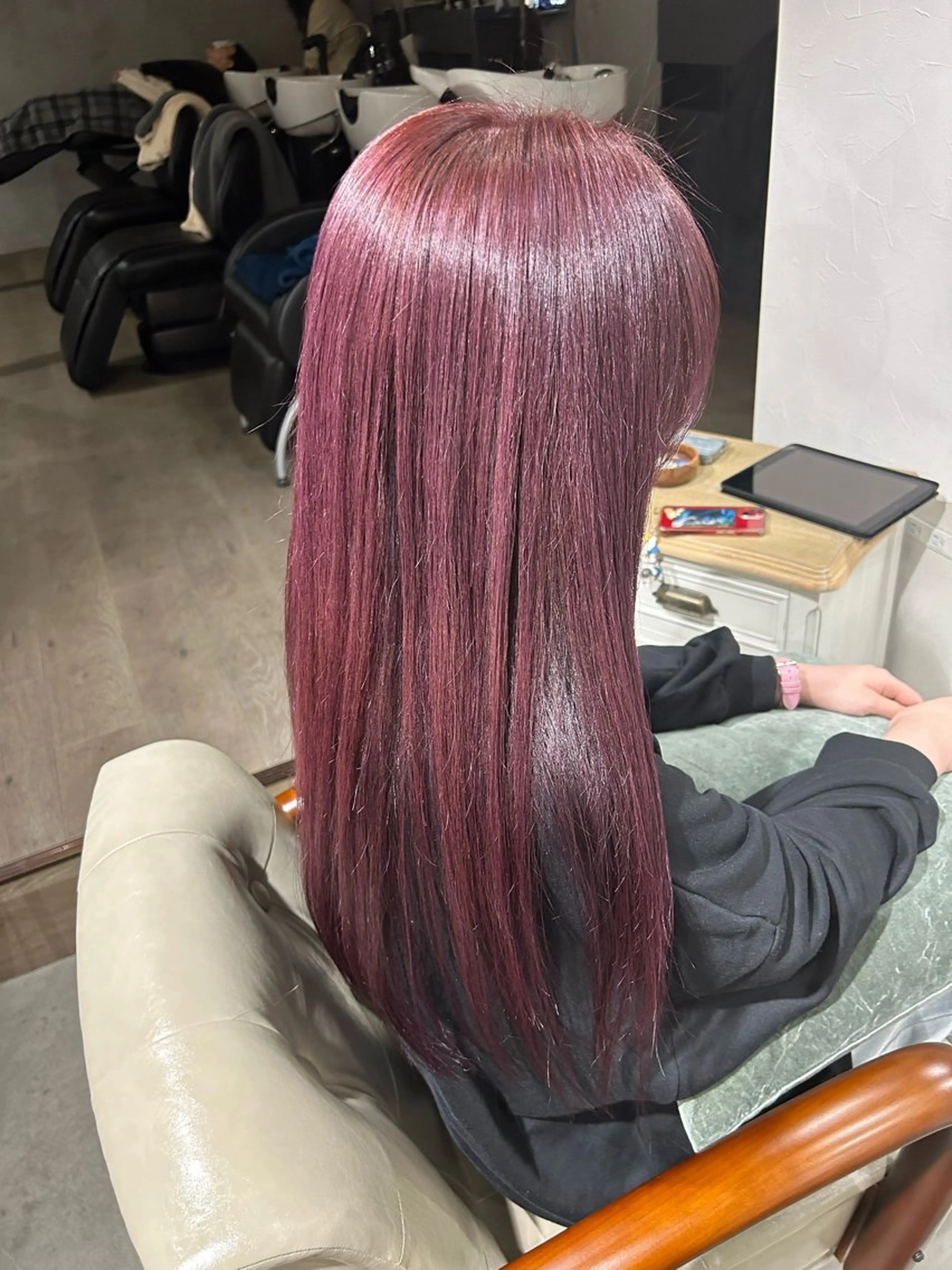 ロング カラー イルミナカラー ラベンダーカラー ピンクカラー ambiente所属・瀬川 夏緒のヘアスタイル