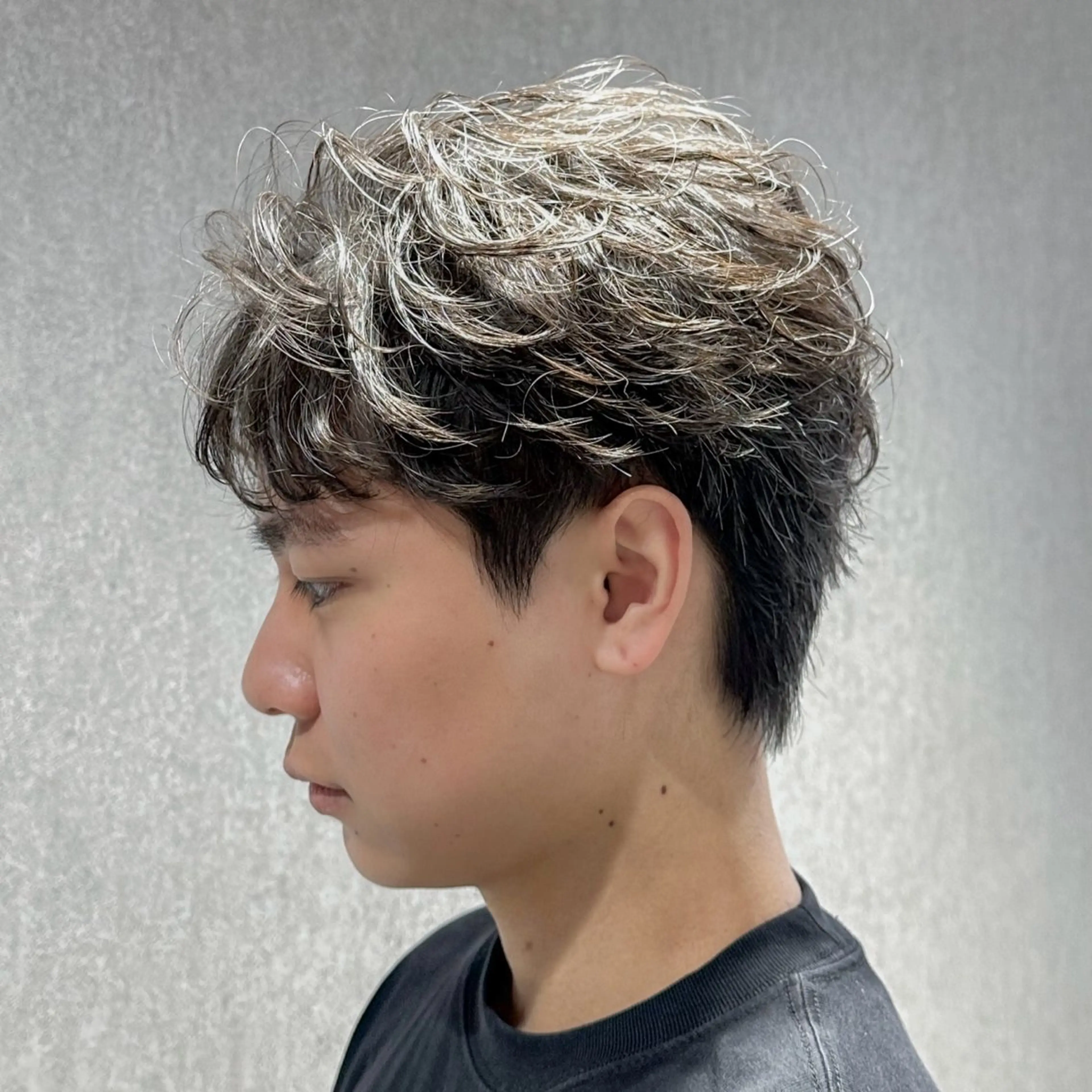 ショート パーマ メンズ フェザーパーマ メンズパーマ ショートヘア カット パーマ トリートメント フェザーパーマ職人 🪶ryosukeのヘアスタイル