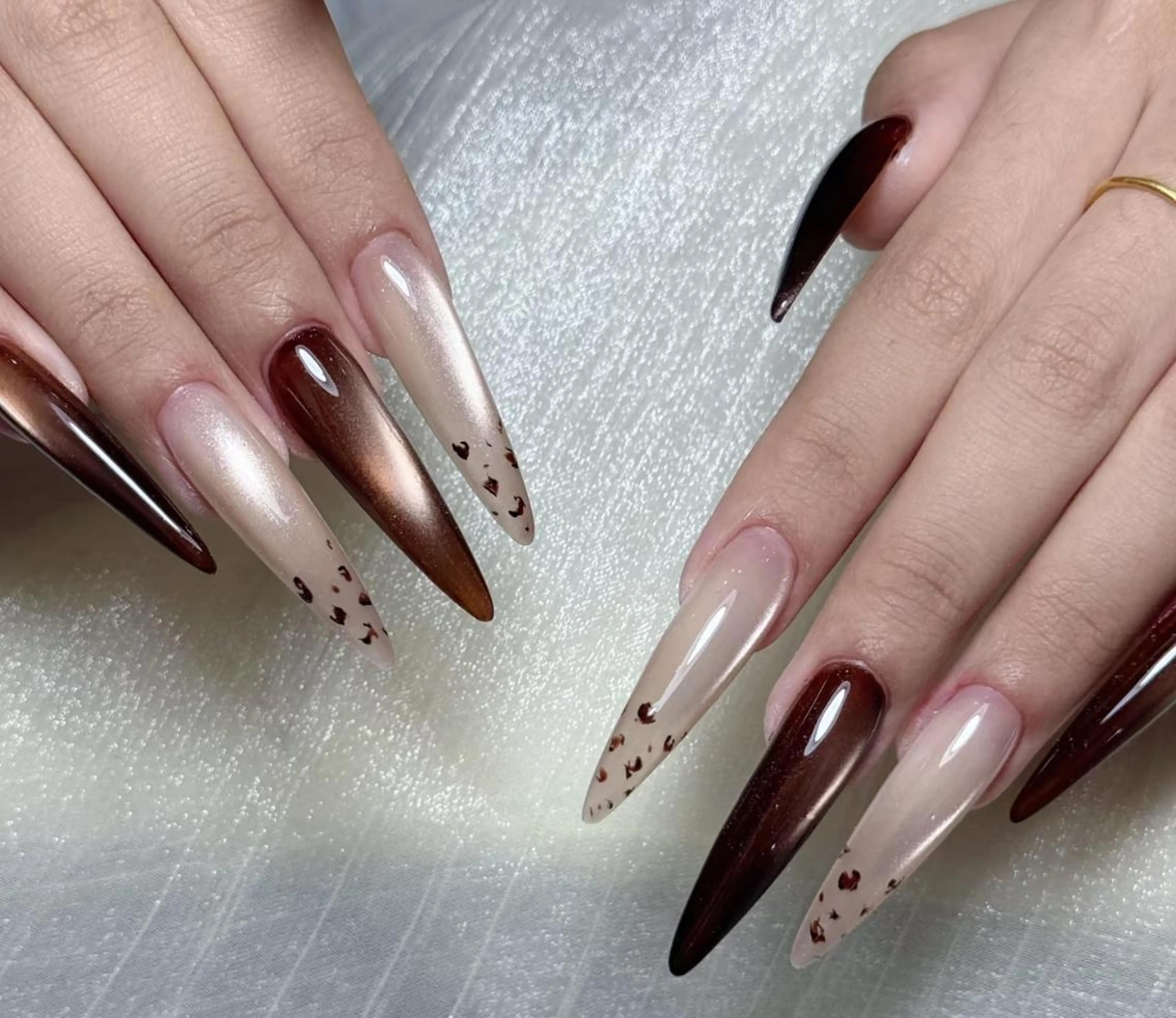 ネイル ハンドネイル エ リのネイルデザイン