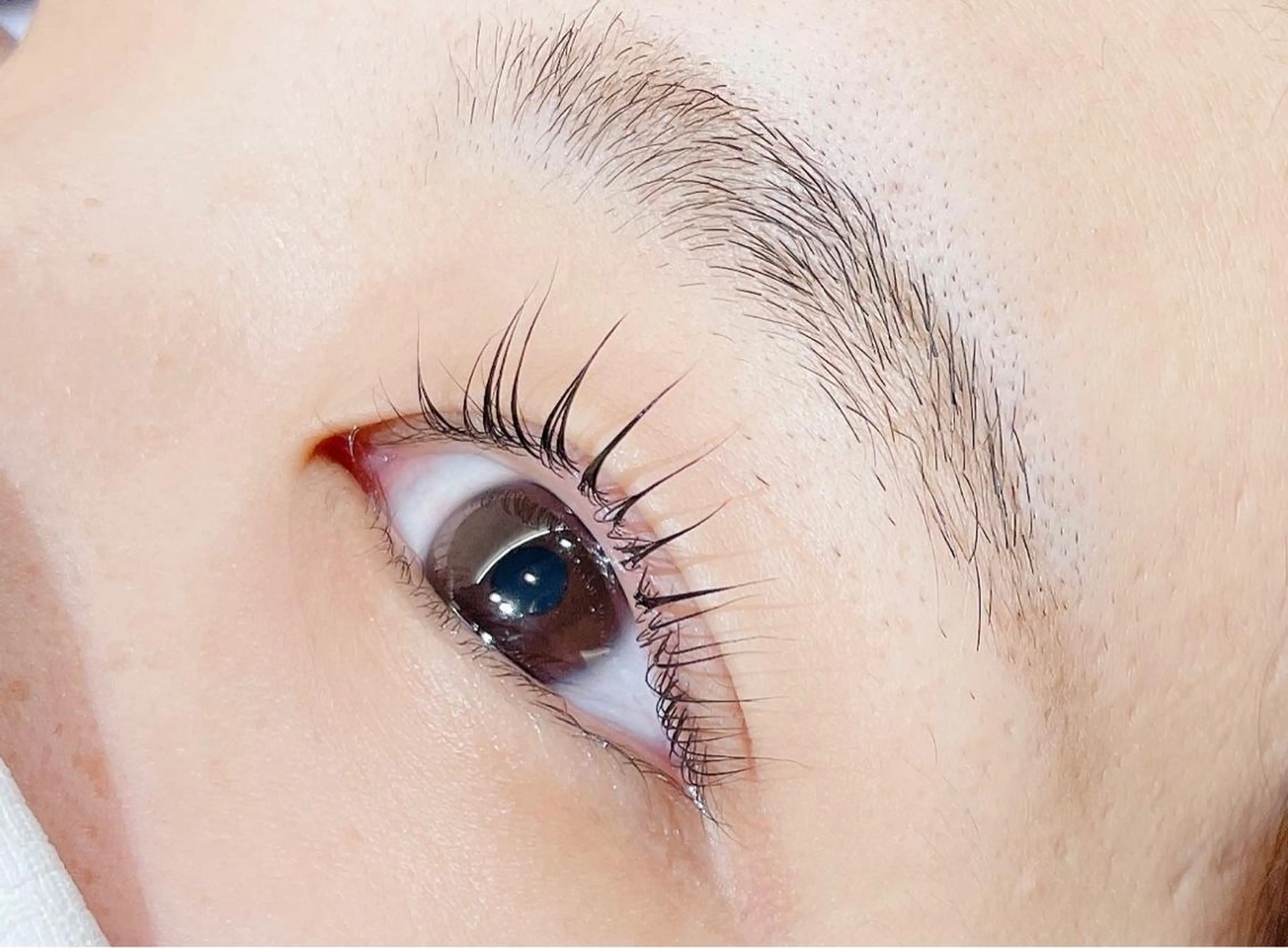 マツエク・マツパ TotalBeautysalonCURE所属・CURE 朱梨のネイルデザイン