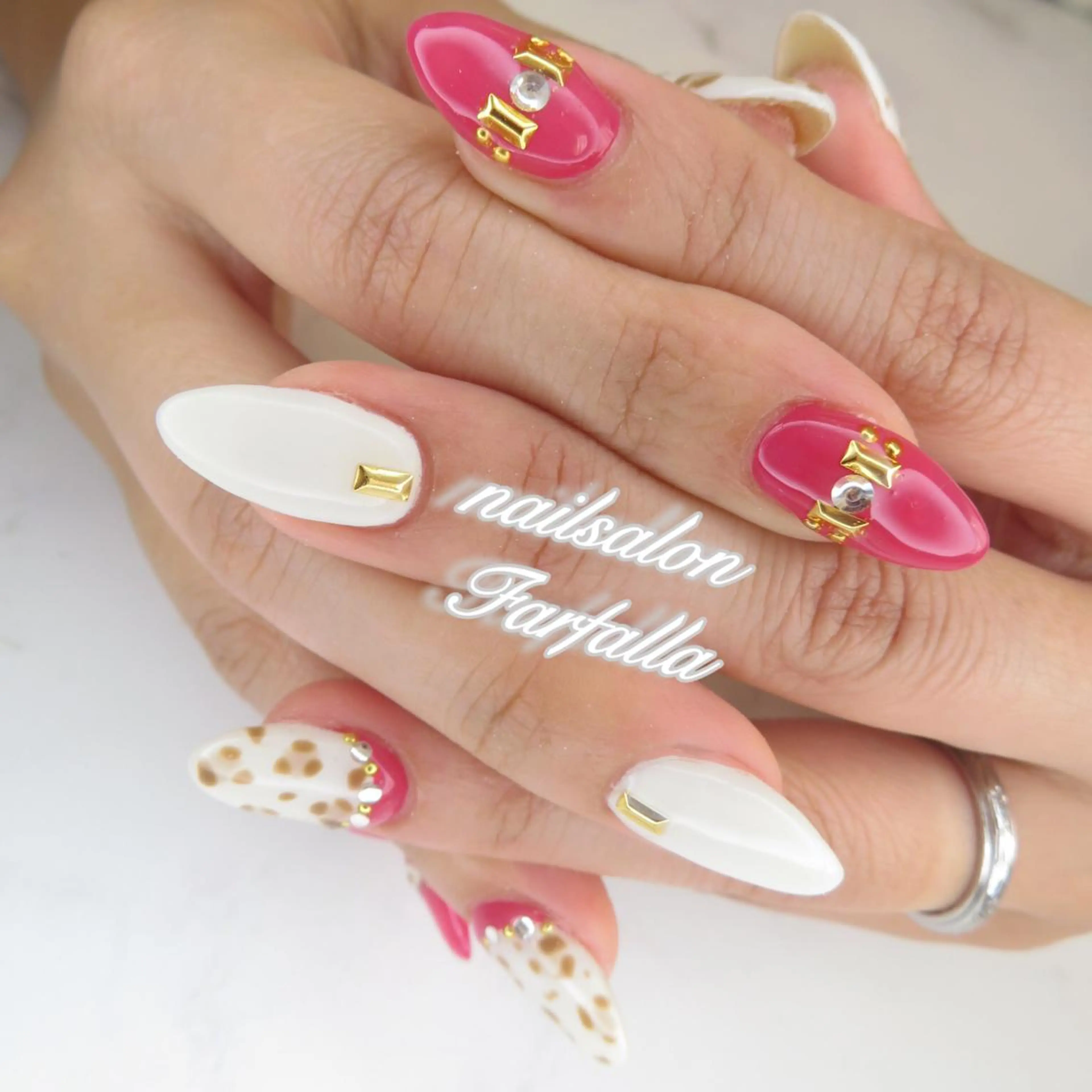 ネイル Farfalla Kieのネイルデザイン