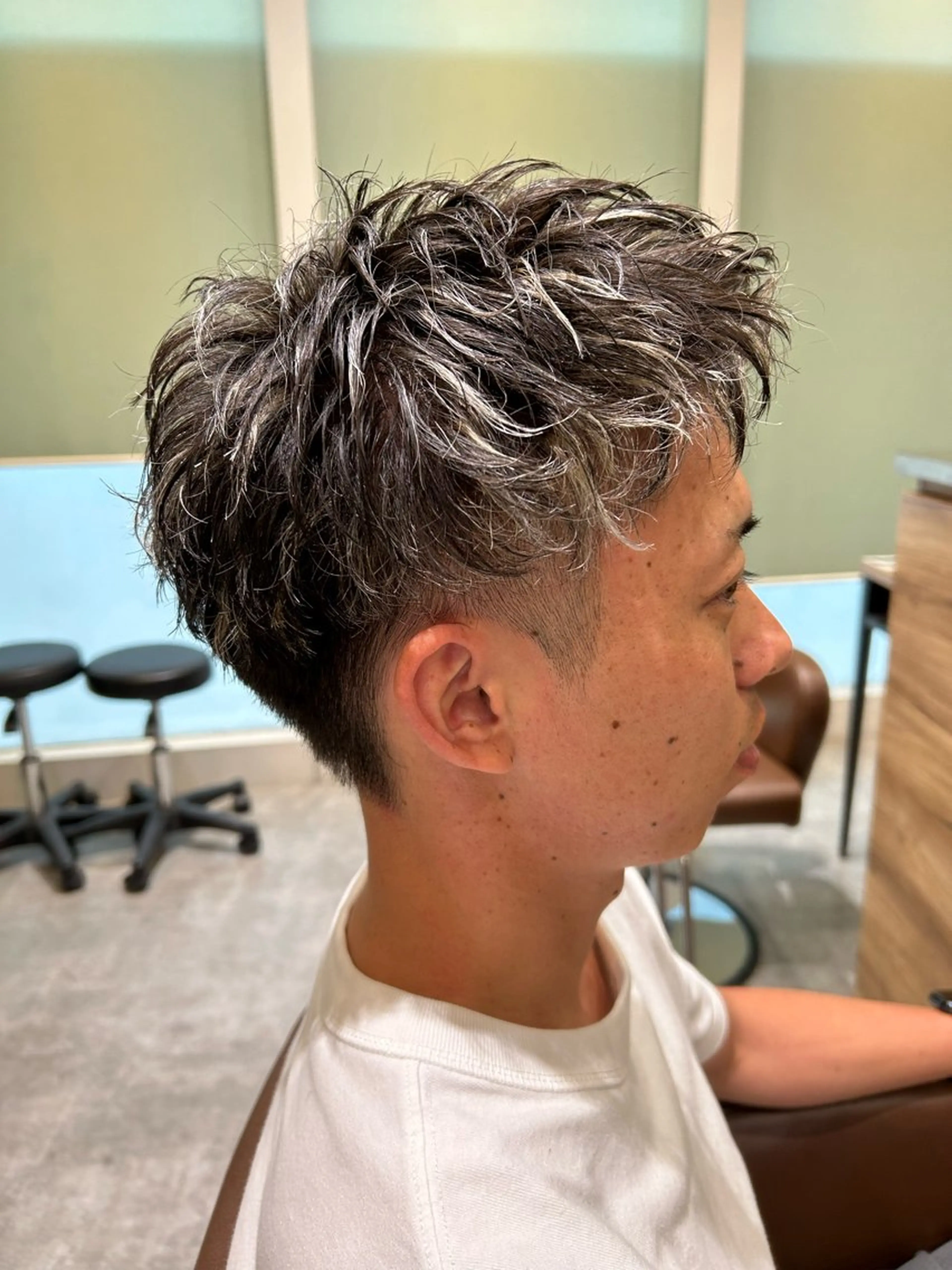 成人式前にカッコよく。カット＋デザインパーマ(ツイスト・ツイスパ・波巻き)の写真