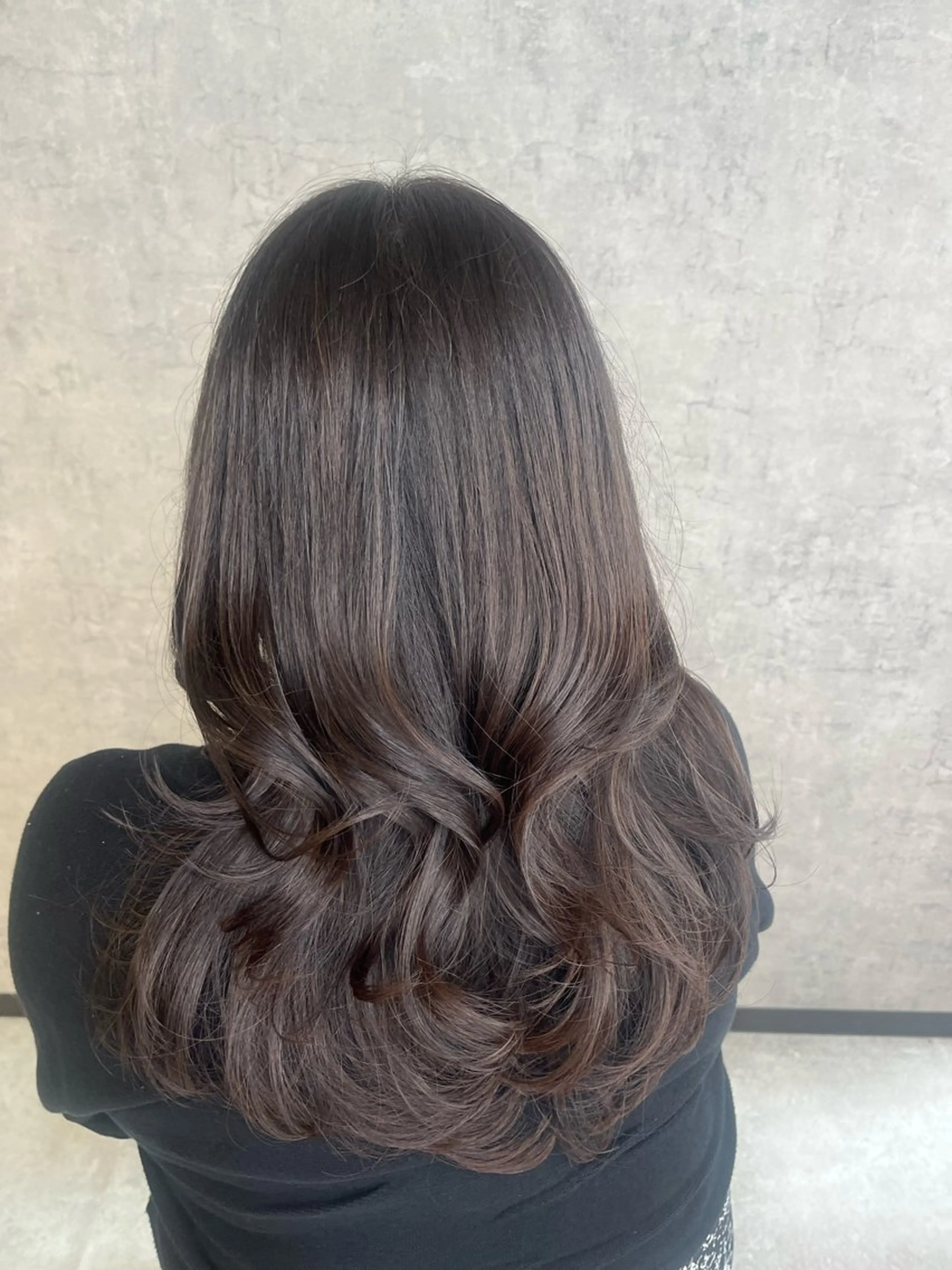 セミロング KAEDE🎀 ジャニオタ美容師のヘアスタイル