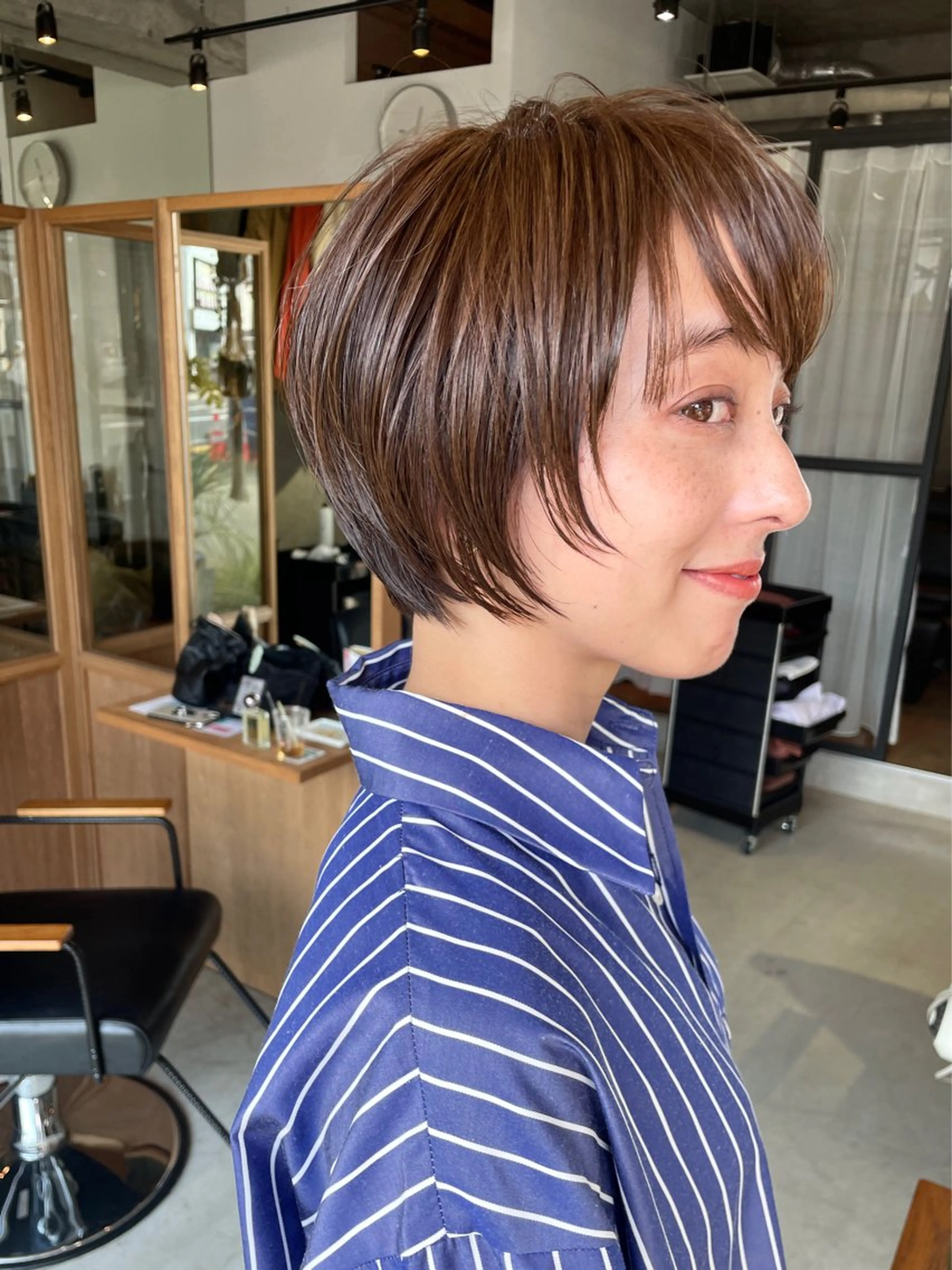 ショート カラー カット ヘアカラー トリートメント FERIA池田 田岡啓佑のヘアスタイル