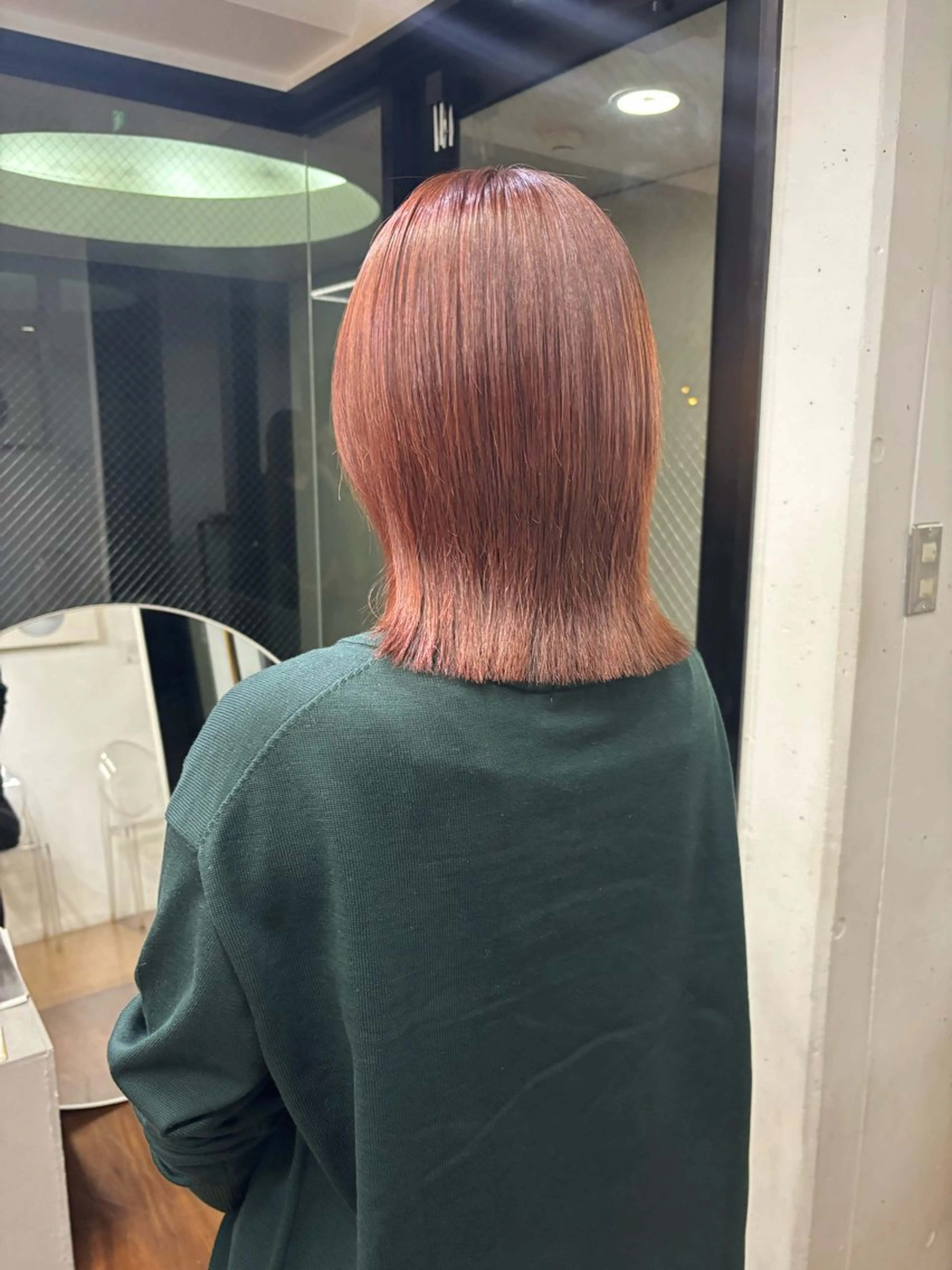 ミディアム カラー パーマ ボブレイヤー ボブ レイヤーカット ストレートパーマ 柔らかストレートと ツヤカラー/和田陽向のヘアスタイル