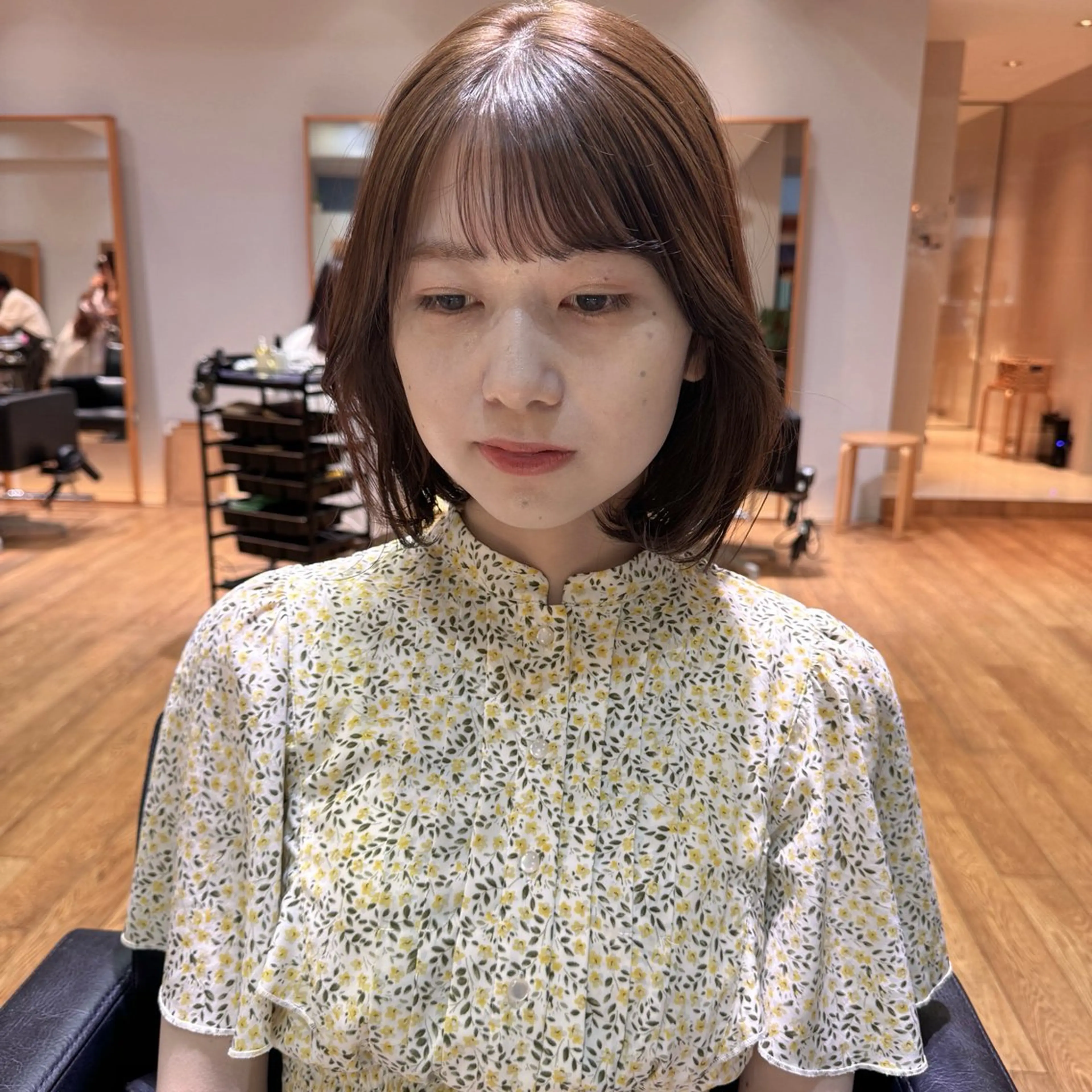 ミディアム パーマ ミディアムパーマ カット 大橋 芽衣のヘアスタイル