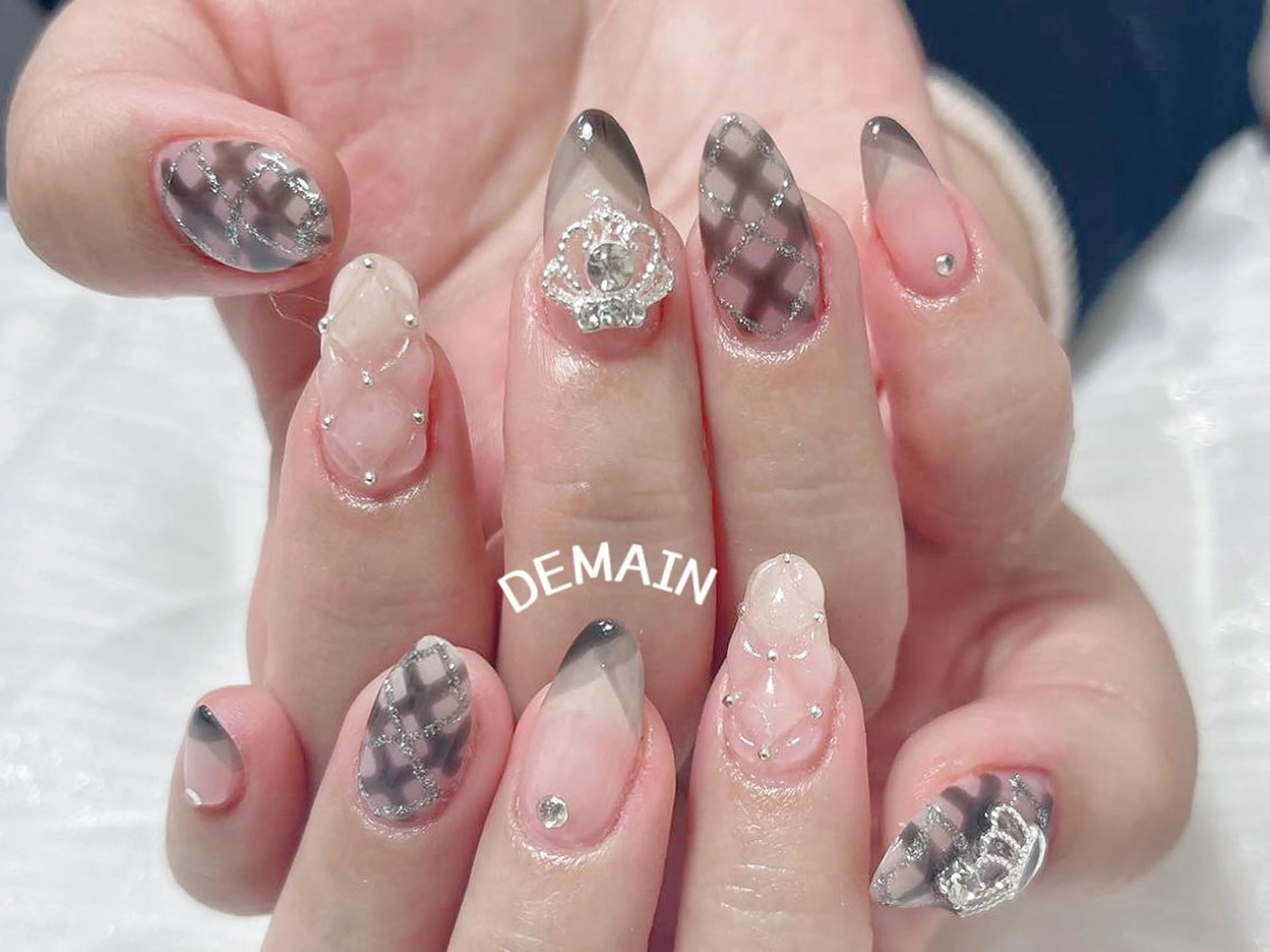 ネイル DEMAIN- 🌹のネイルデザイン