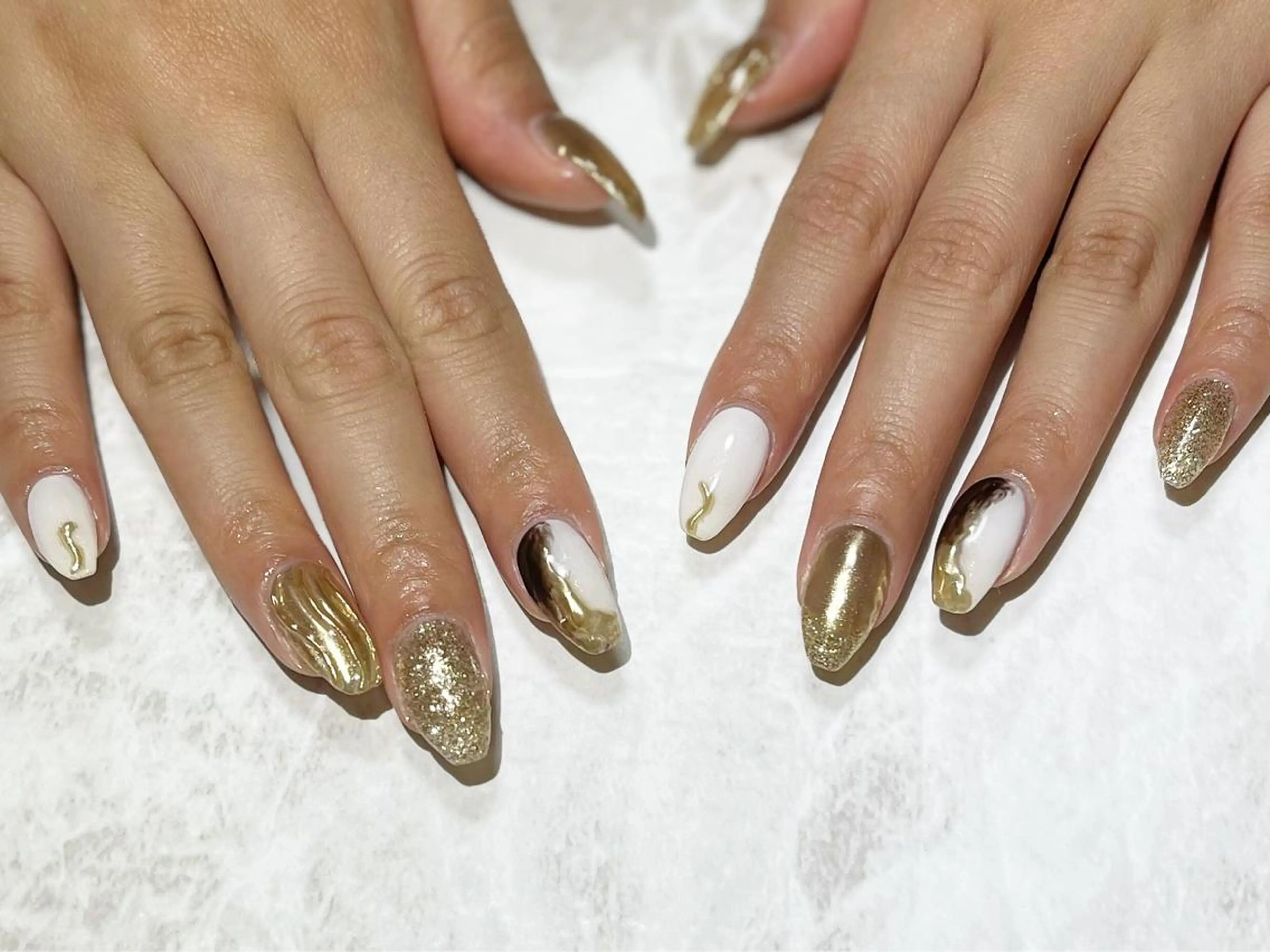 ネイル フットネイル ゴールド ニュアンスネイル シンプルネイル 春ネイル ネイル フフラ所属・nail fufla ♡yamane♡のネイルデザイン