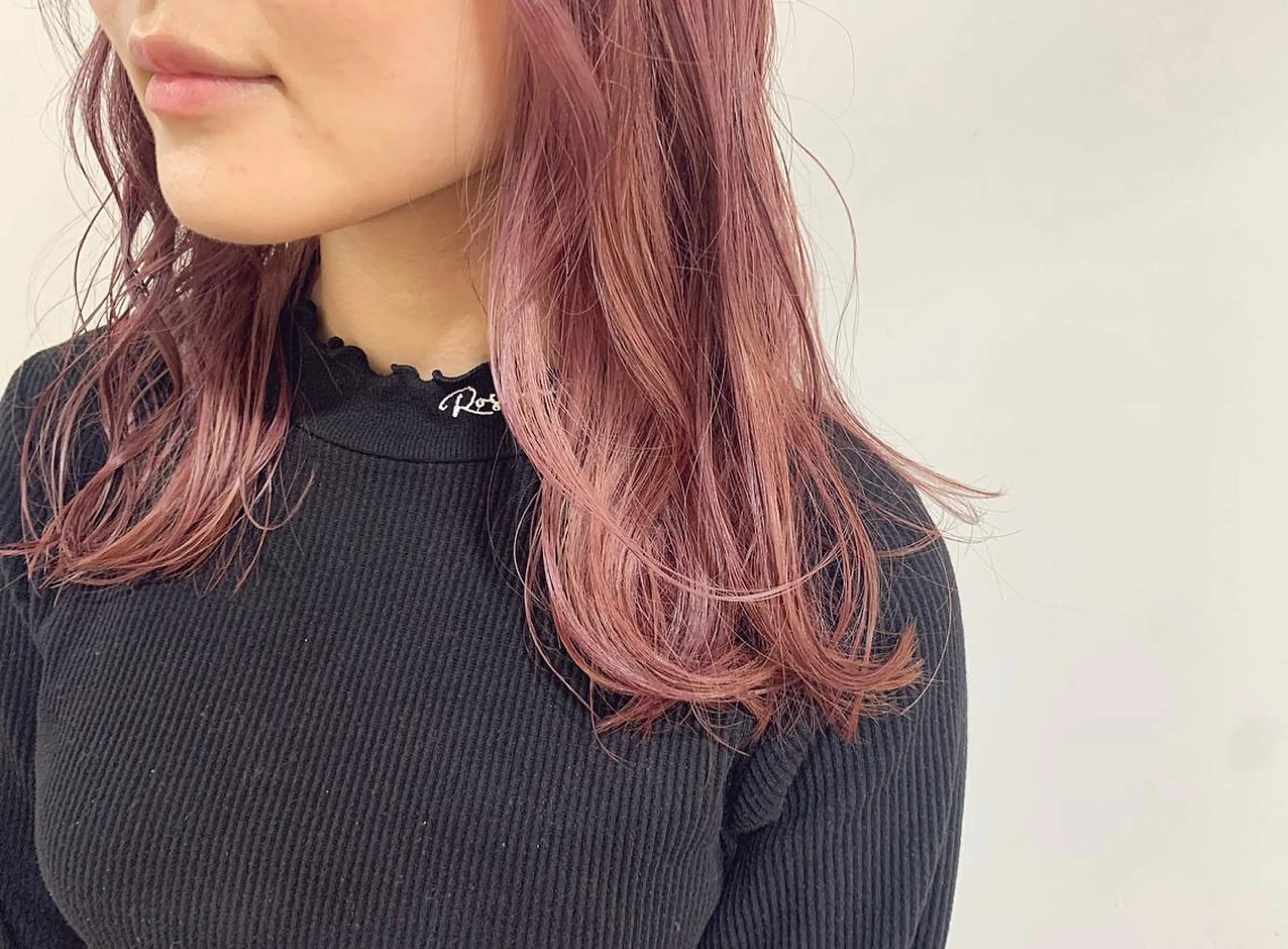 セミロング カラー ヘアアレンジ ベージュカラー ブリーチ ピンクカラー ピンクベージュ シアーピンク ヘアカラー トリートメント たかいわ みきのヘアスタイル