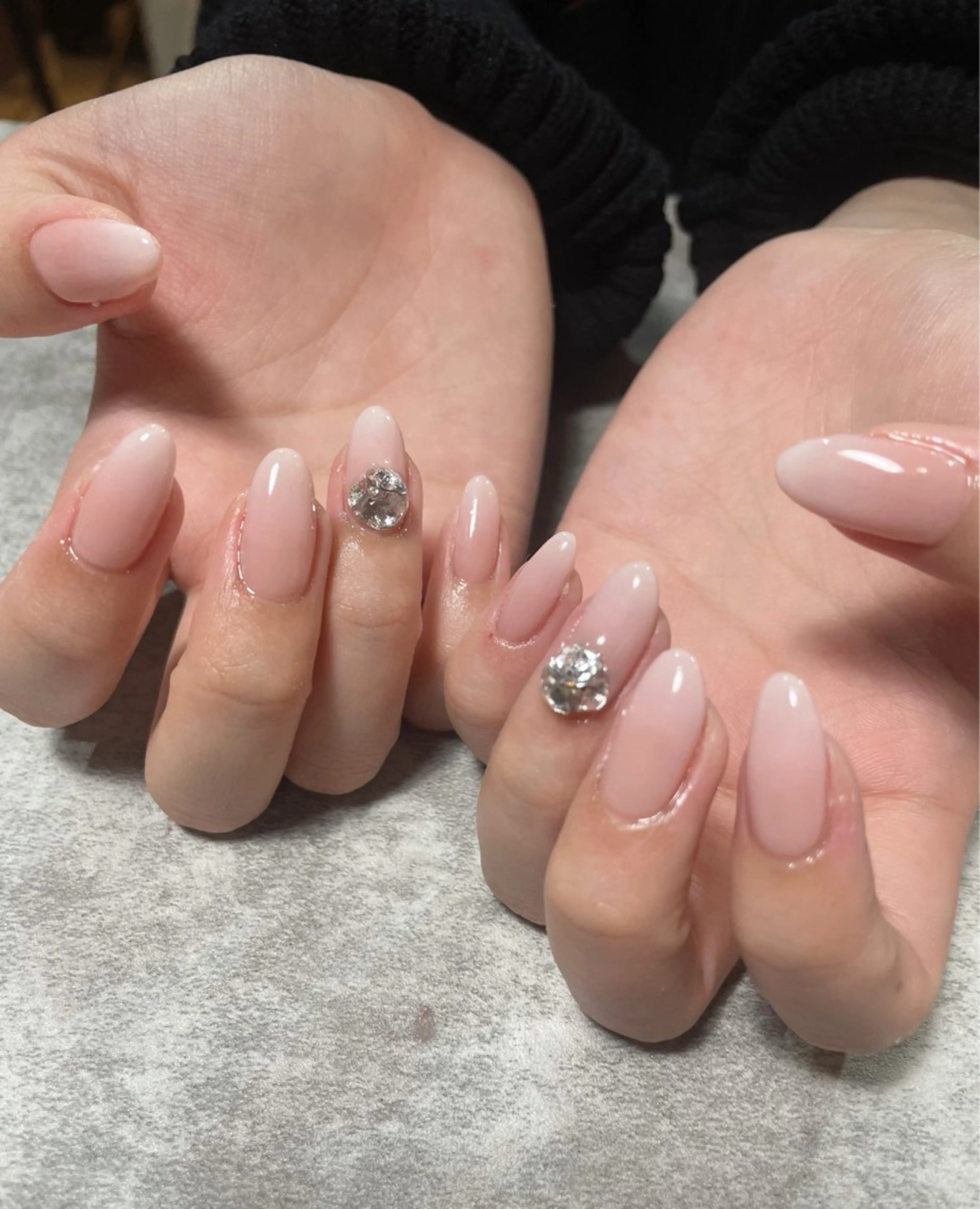 ネイル グラデーション キラキラネイル ピンク シンプルネイル ストーンネイル ハンドネイル ma riのネイルデザイン