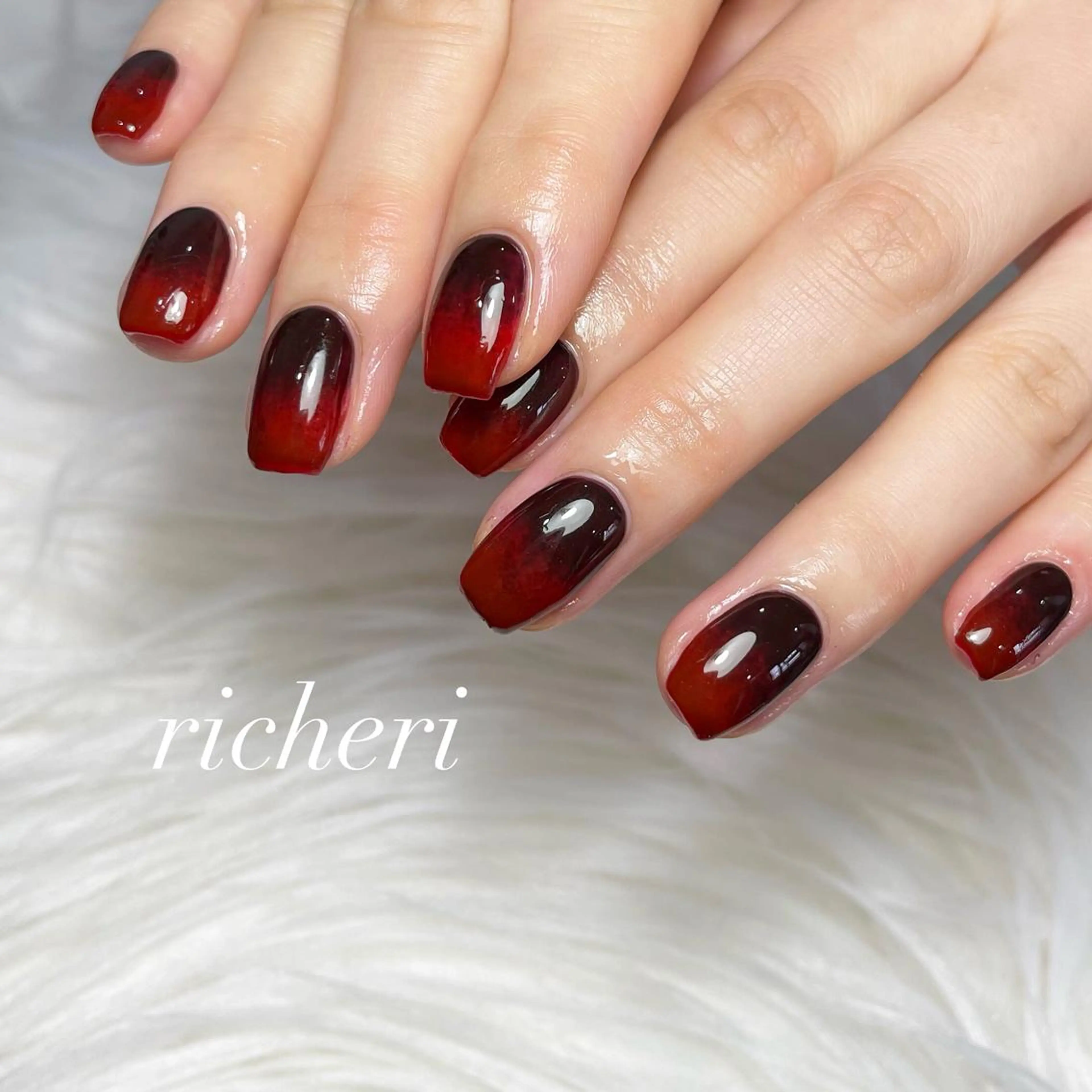 ミディアム ネイル 韓国風ヘア アートネイル フレンチネイル ジェルネイル ガラスフレンチ richeri beautyのエステ・リラクイメージ