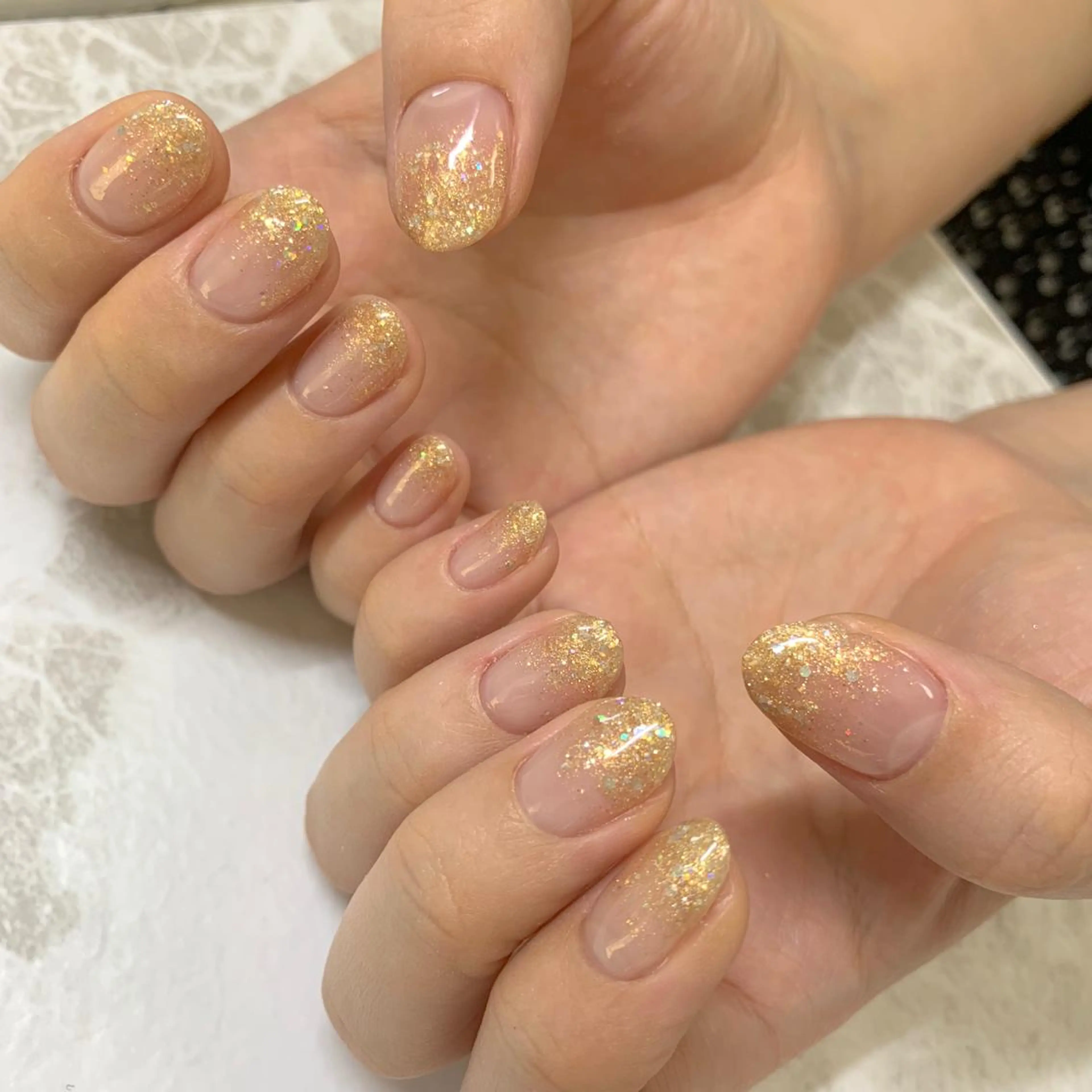 ネイル グラデーション ラメ(グリッター) ラメグラデーション シルバー LULU LIMAのネイルデザイン