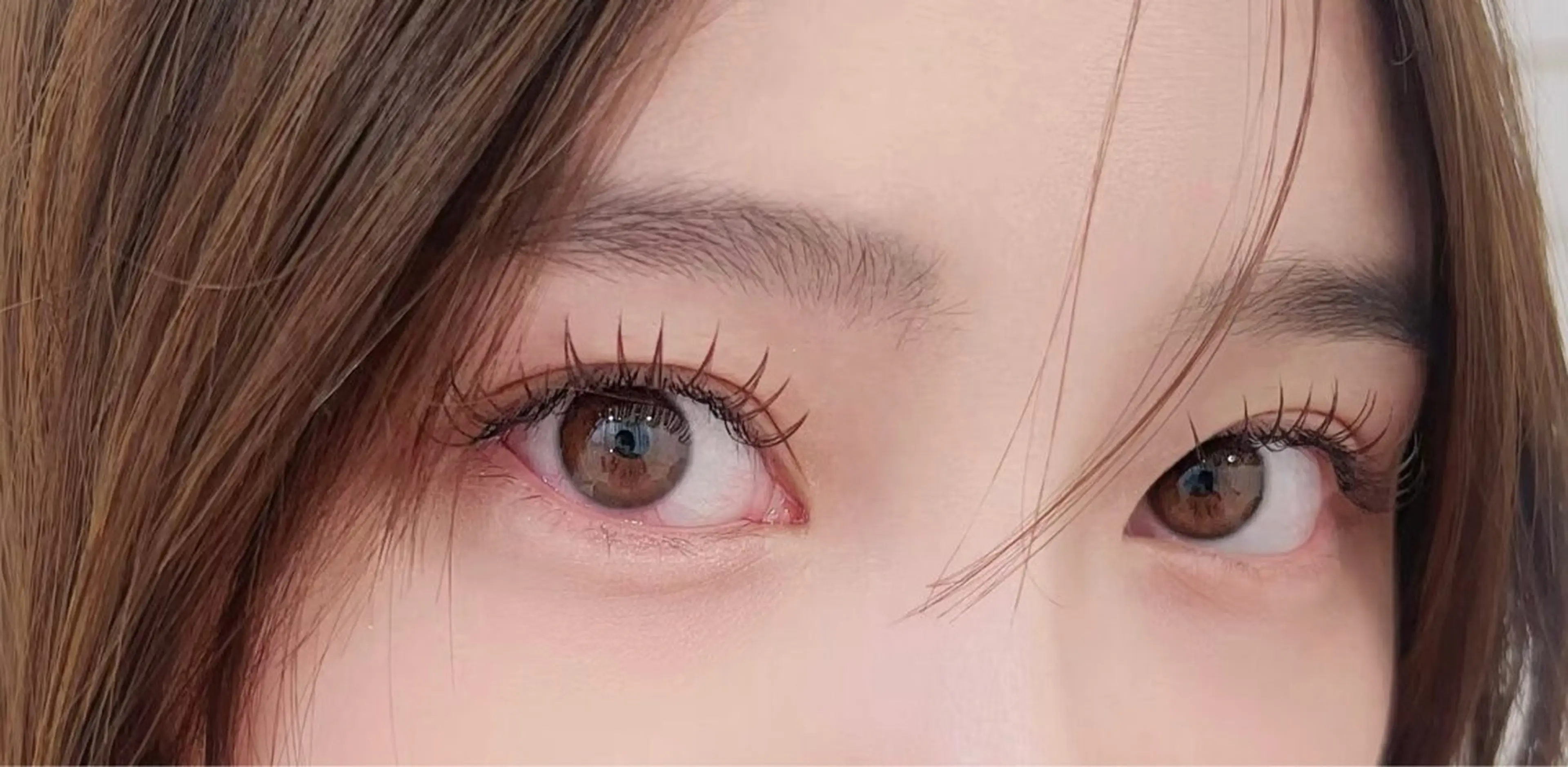 ダブルフラットラッシュ100本（50 束）初回オフ無な 、ビタミンアイパック付き、キープ美容液付きの写真