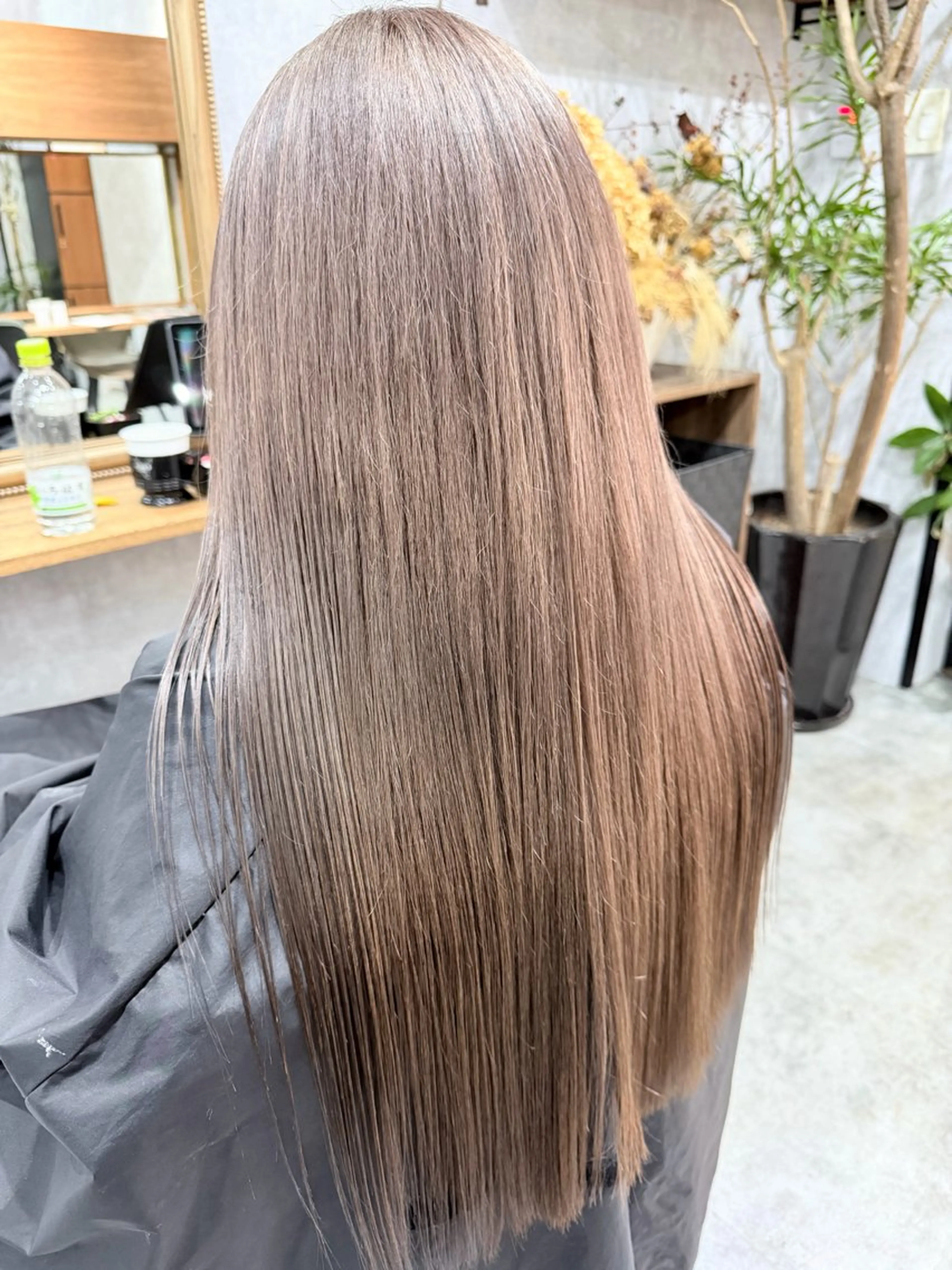 ロング カラー グレージュ C'LD Hair トモヤのヘアスタイル