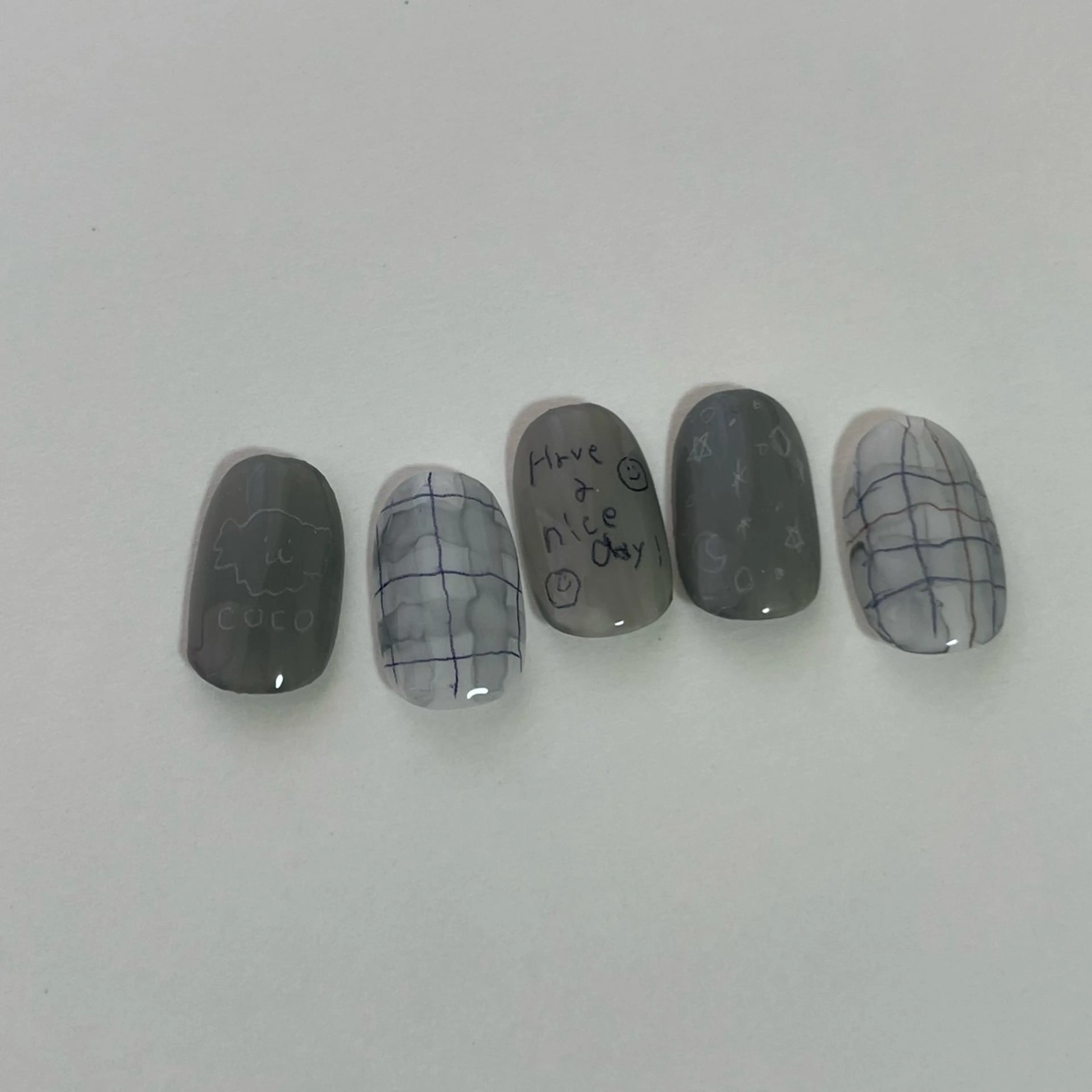 ネイル la vela tokyo所属・sodeyama kotoneのネイルデザイン