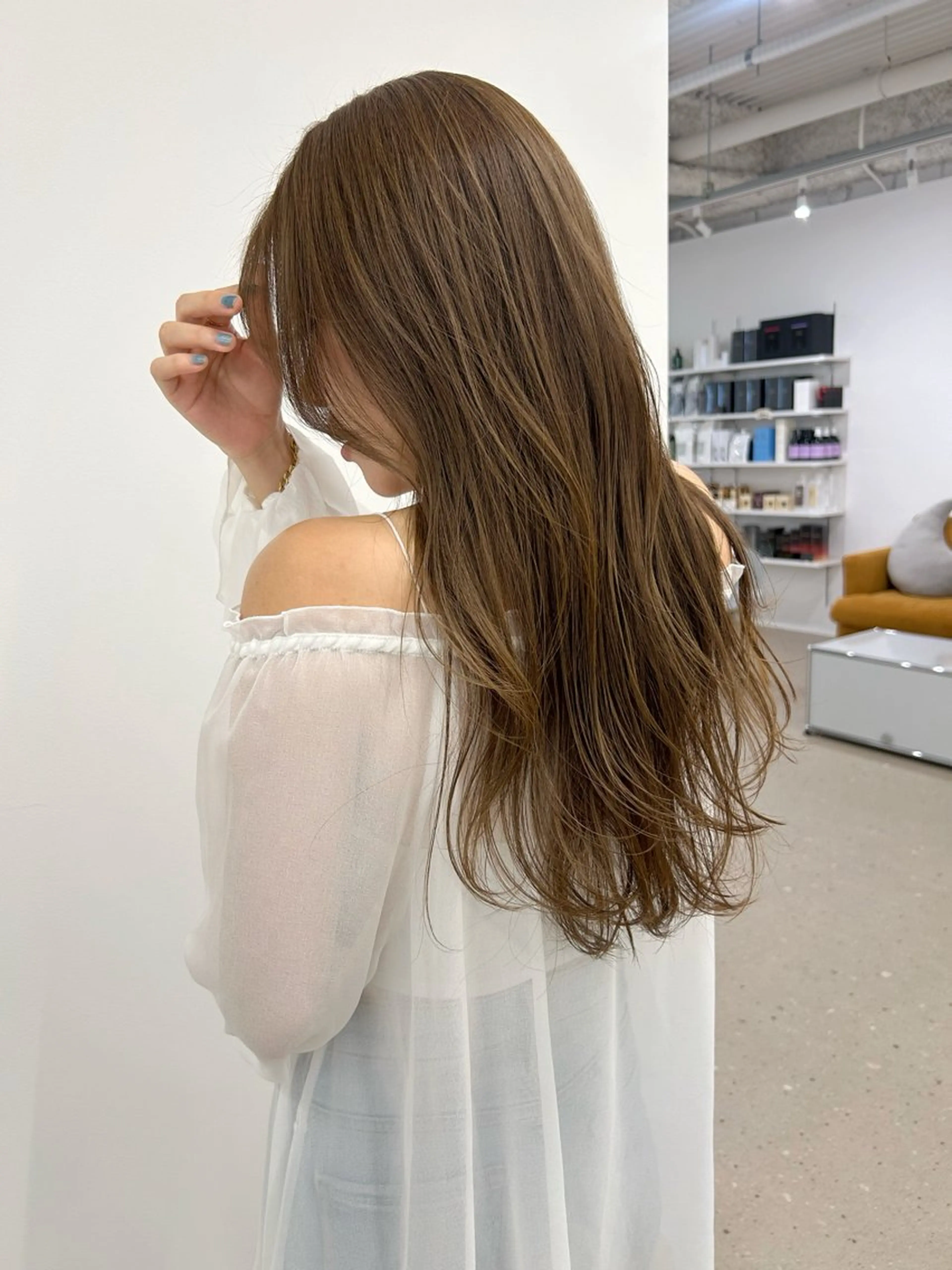 ロング 顔周りカット レイヤーカット カット 絹髪矯正/艶カラー /透明感/石田桃子のヘアスタイル