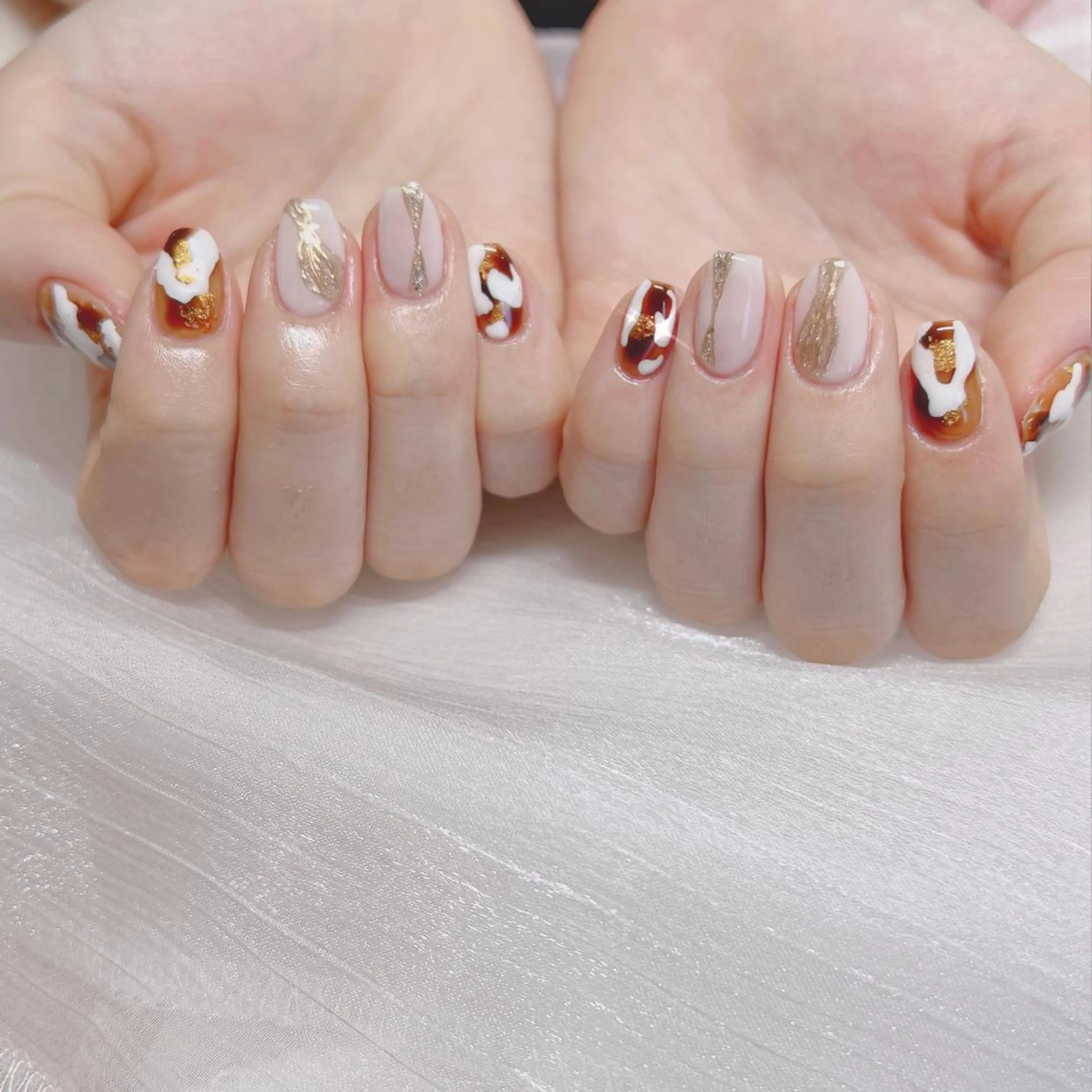 ネイル オーロラネイル フットネイル フレンチネイル ジェルネイル 韓国ネイル ハンドネイル ハンドケア 【ENサロン】 Rei🎀Nailのネイルデザイン