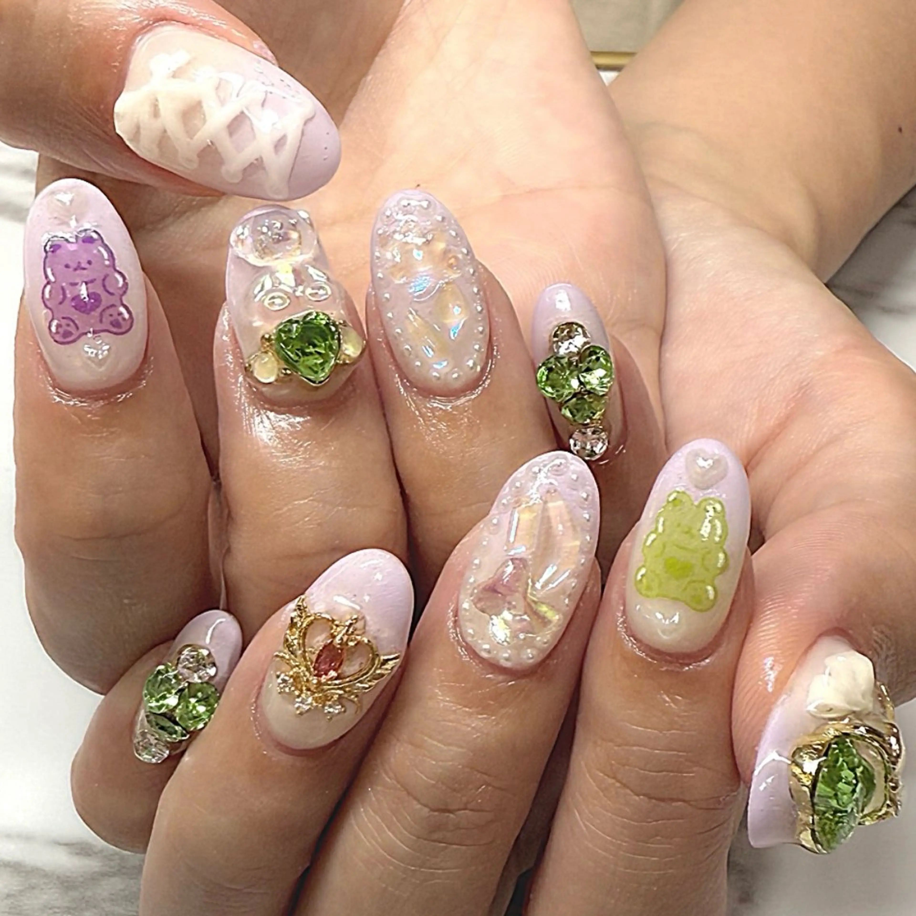 ネイル オーロラネイル クリアネイル キラキラネイル 持ち込み ぷっくりネイル ハンドネイル 六本木ネイル阡夜一夜 当日＆持ち込み歓迎のネイルデザイン