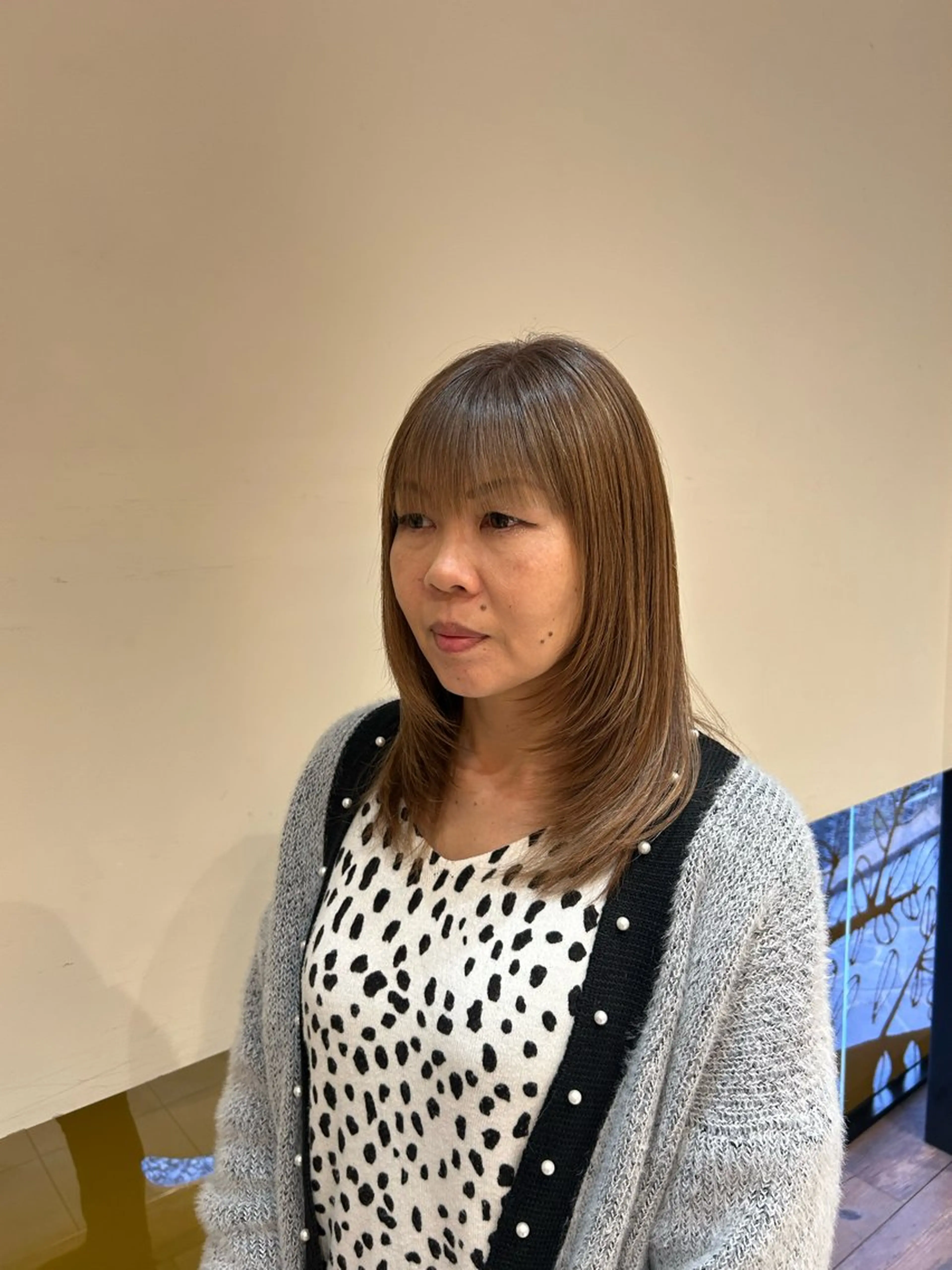 ミディアム レイヤーカット カット 村松 麻菜のヘアスタイル