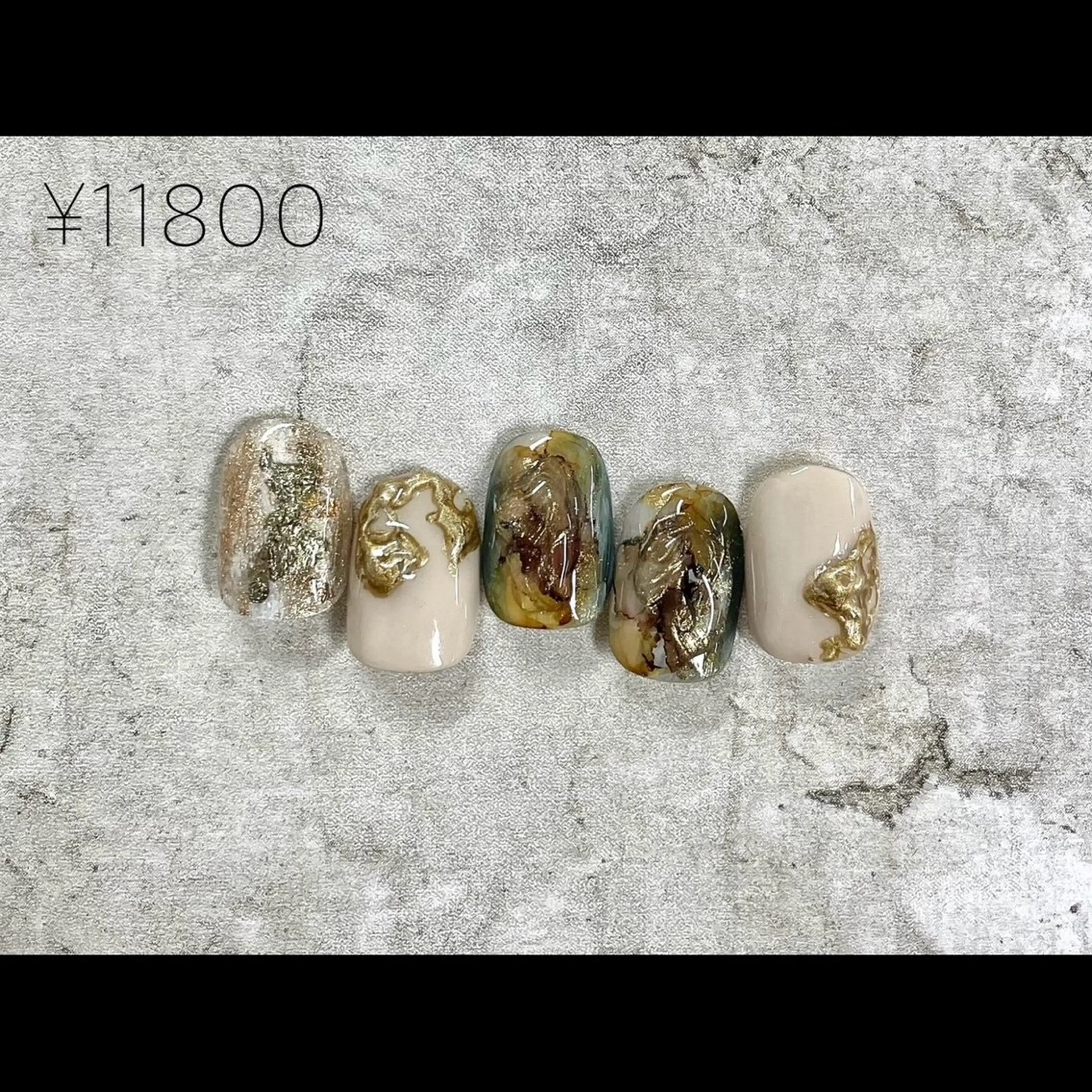 ネイル KUROIWA KAORIのネイルデザイン