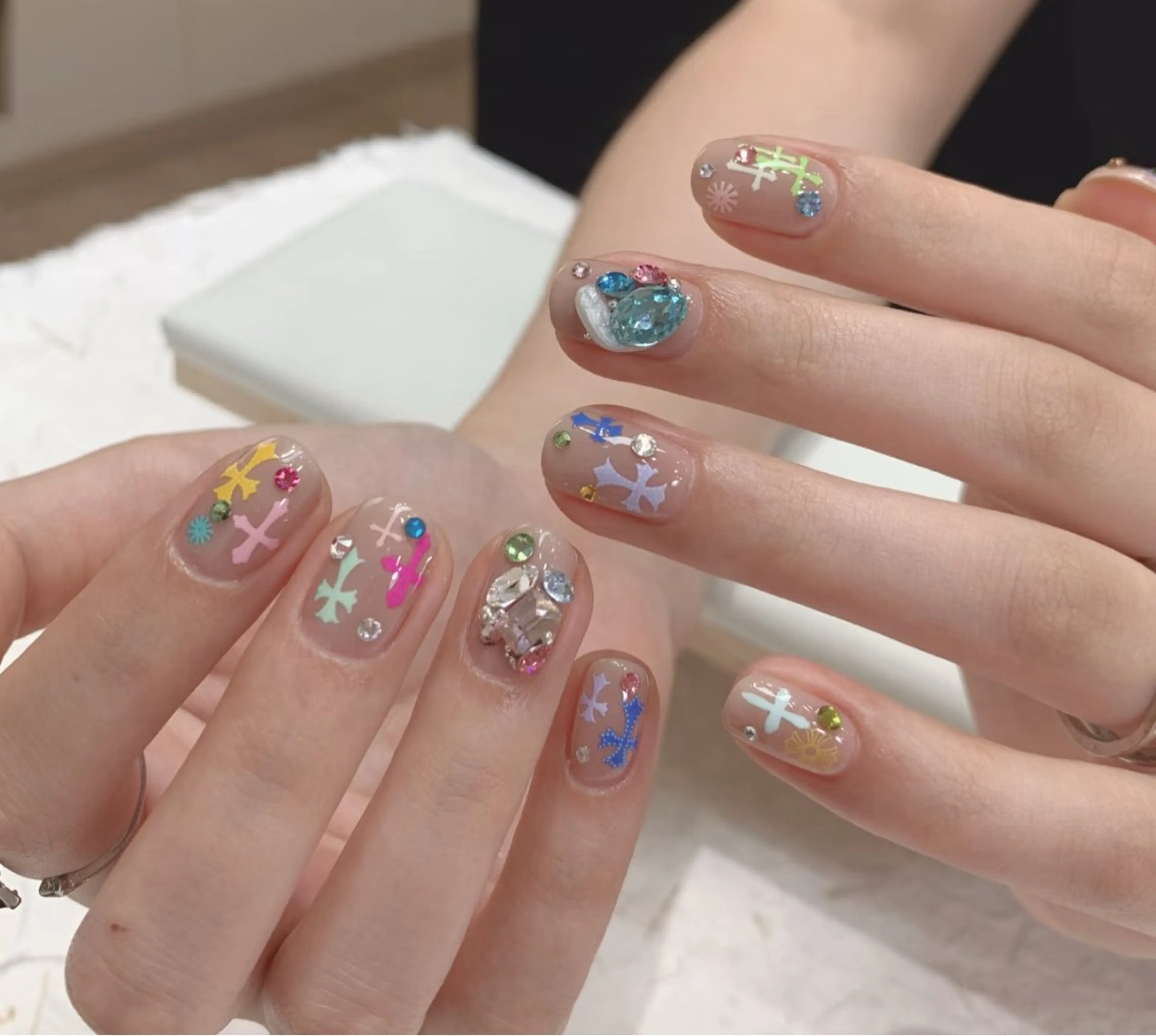 ネイル アートネイル オーロラネイル チークネイル フレンチネイル ガラスフレンチ ハンドネイル 🎀🎀YooLi Nail Salonのネイルデザイン