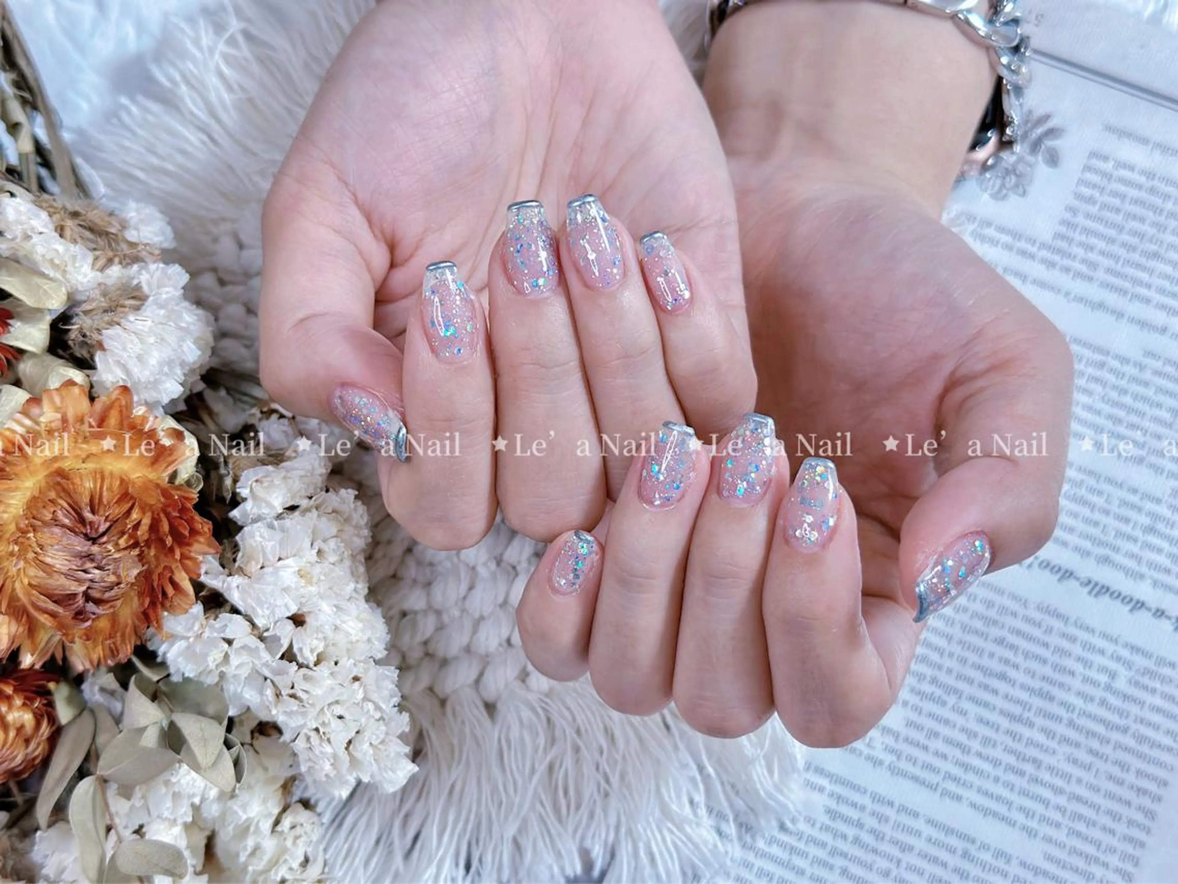 ミディアム カラー ネイル Lea NAILsalon所属・Le’a NailSalonのネイルデザイン