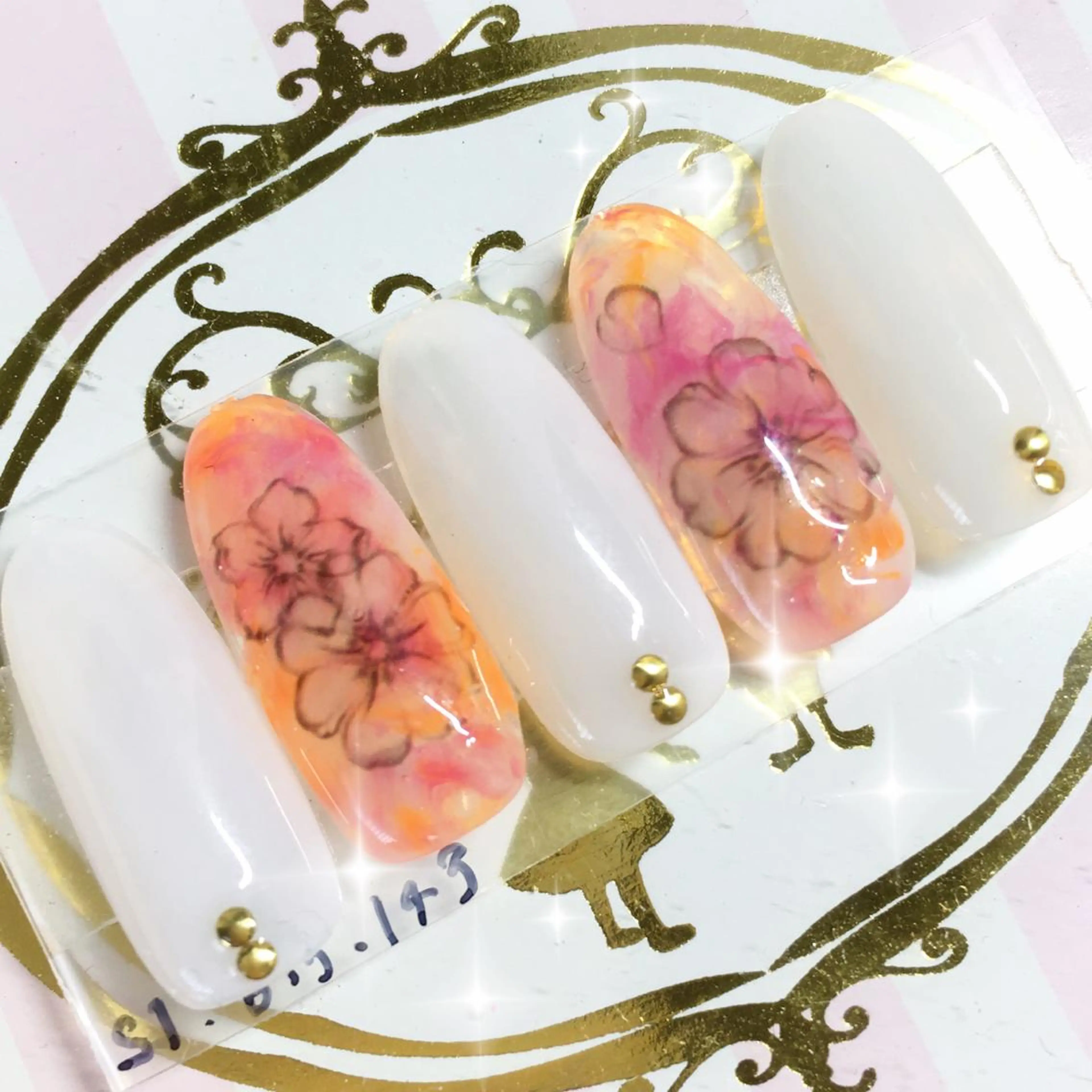 ネイル clover nailのネイルデザイン