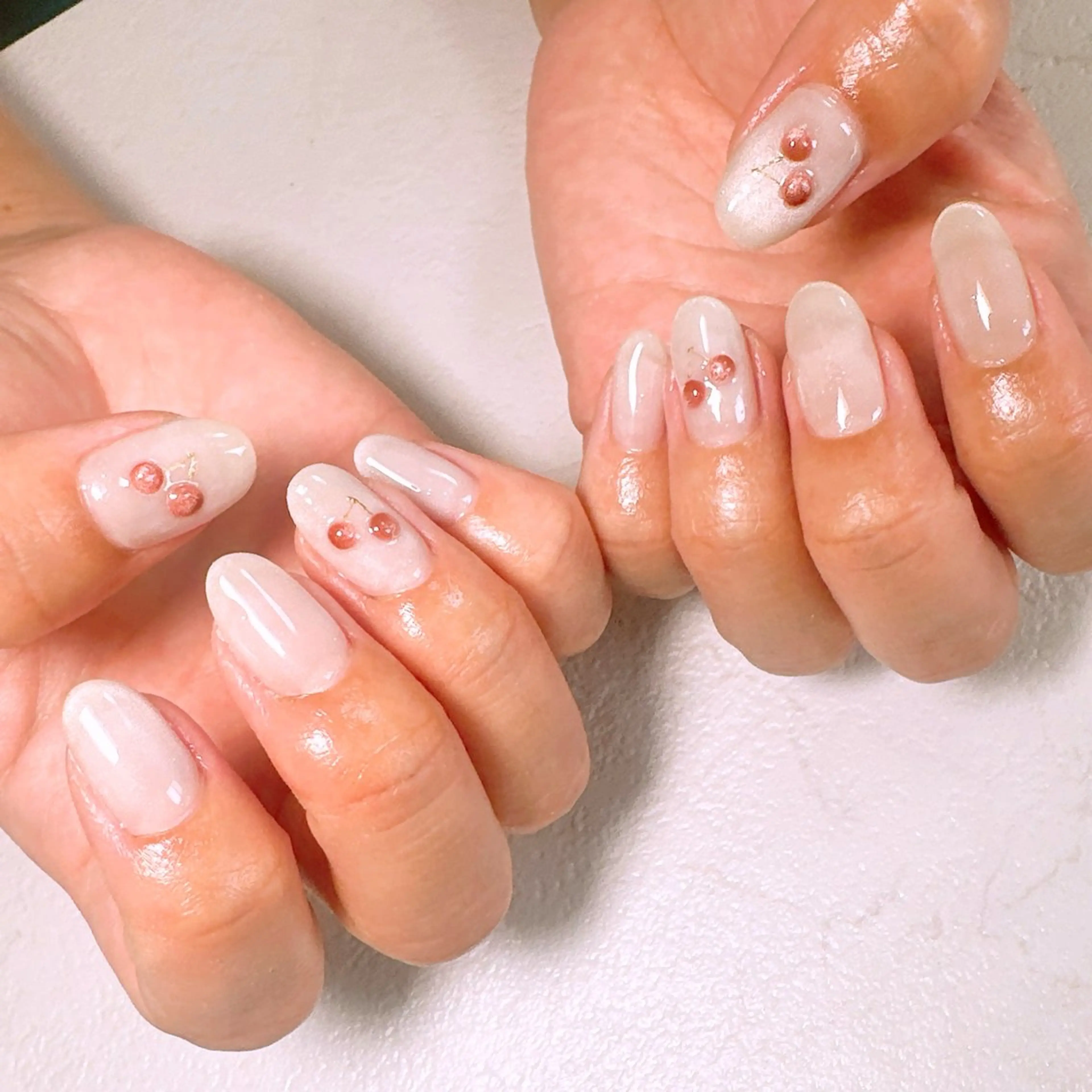 ネイル アートネイル ワンカラーネイル ホワイト ハンドネイル Le'a kasumiのネイルデザイン