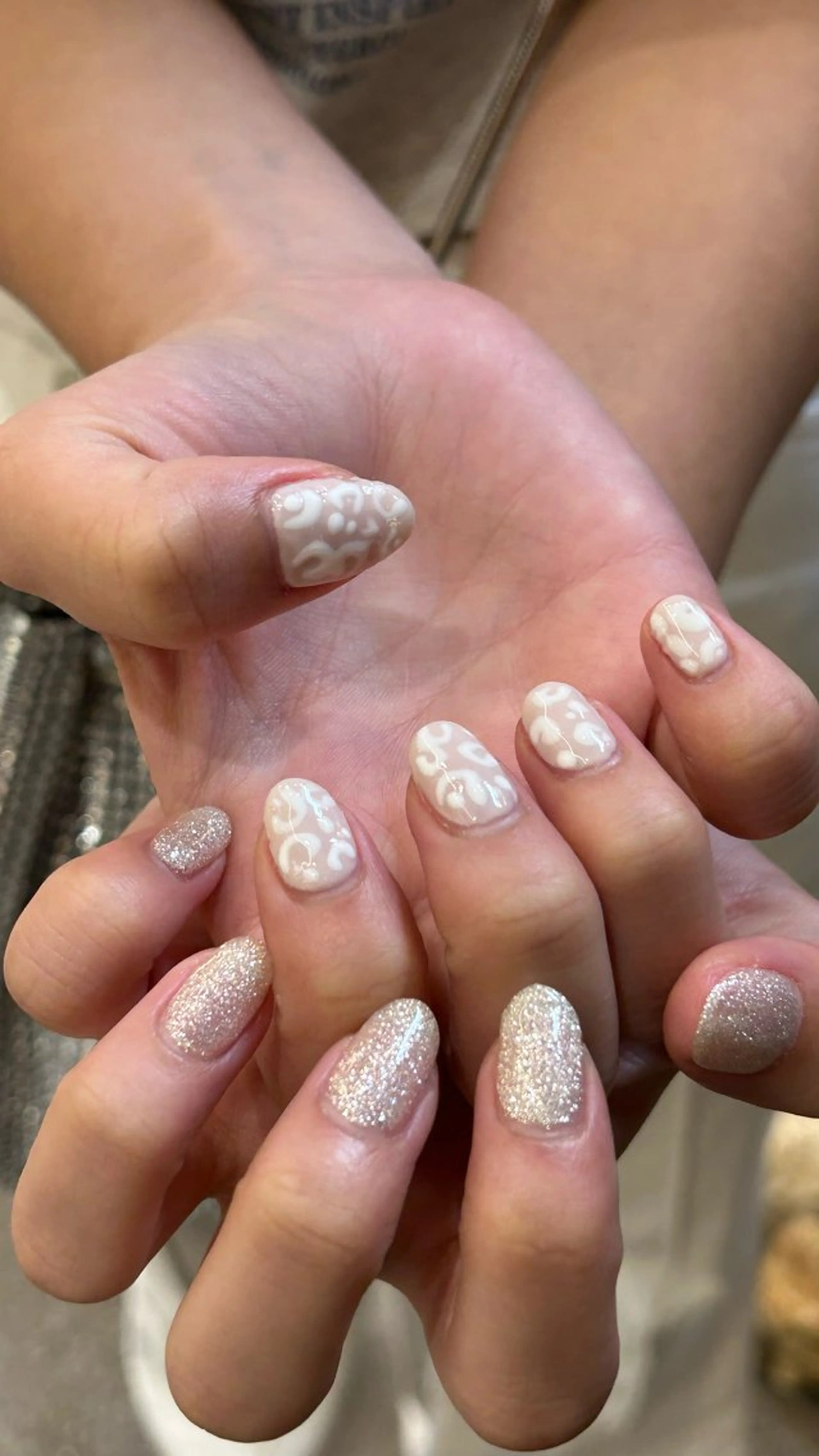 ネイル ꪆৎ平行アーチ ྀི ワカナの眉毛・アイブロウイメージ